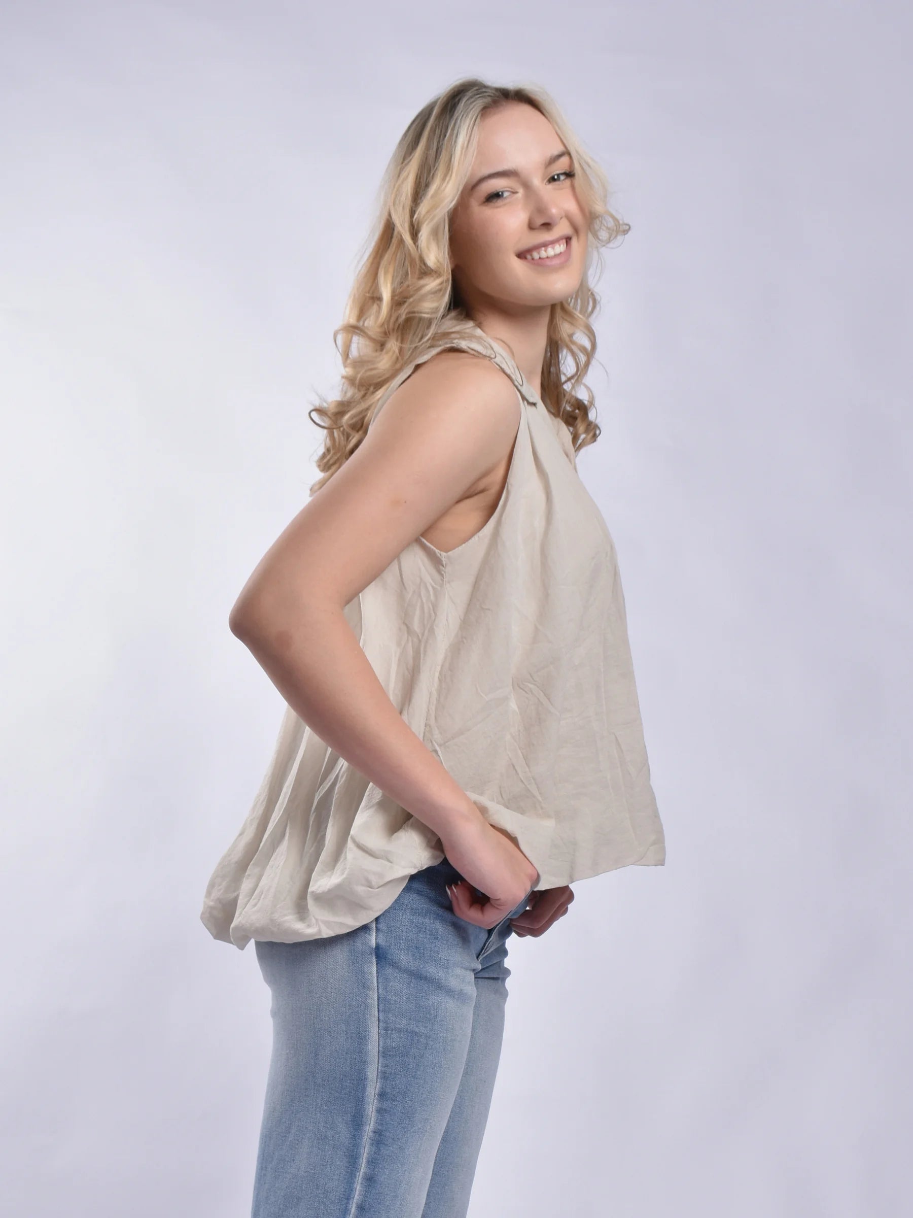Made In Italy Sleeveless Blouse