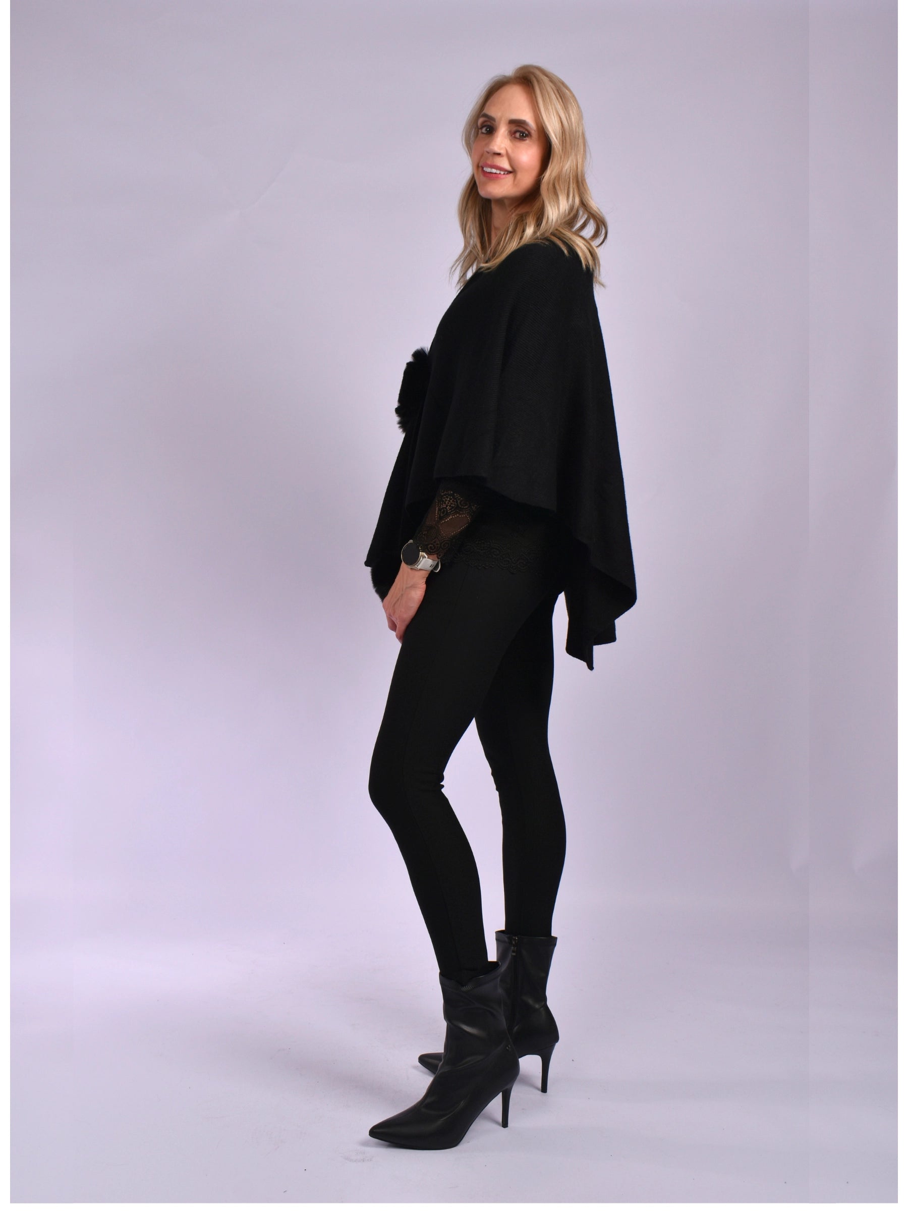 JOLIE BLACK PONCHO