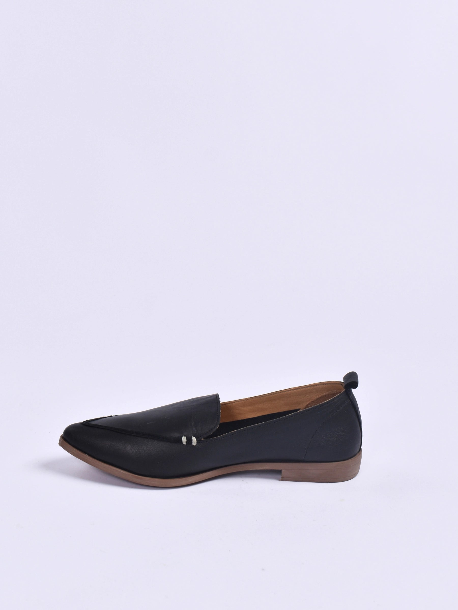 BUENO BLACK MOCCASIN