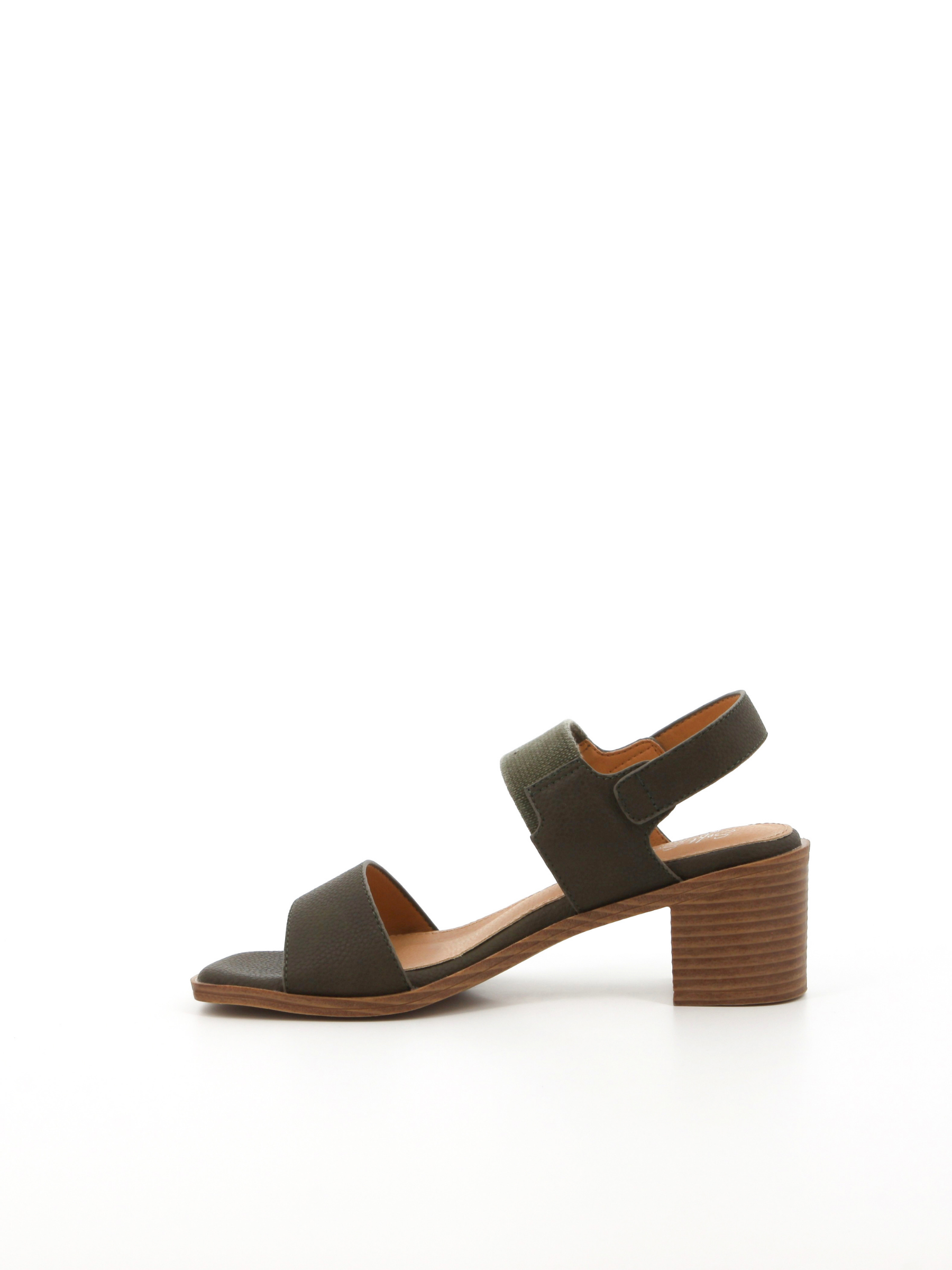 Soft Style Abrianna Sandal