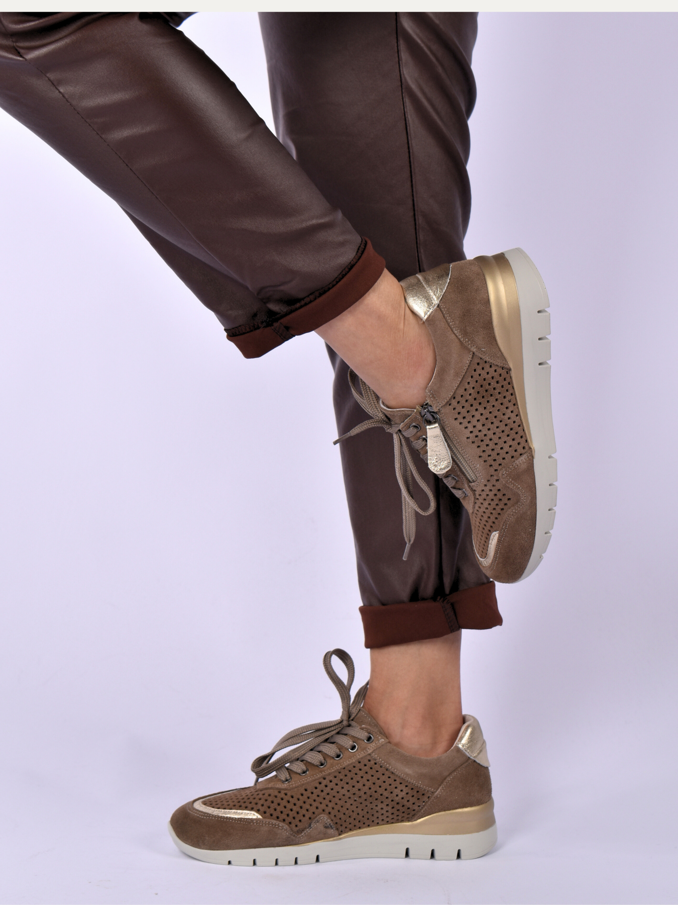 JOLIE TAUPE ZIP SNEAKER