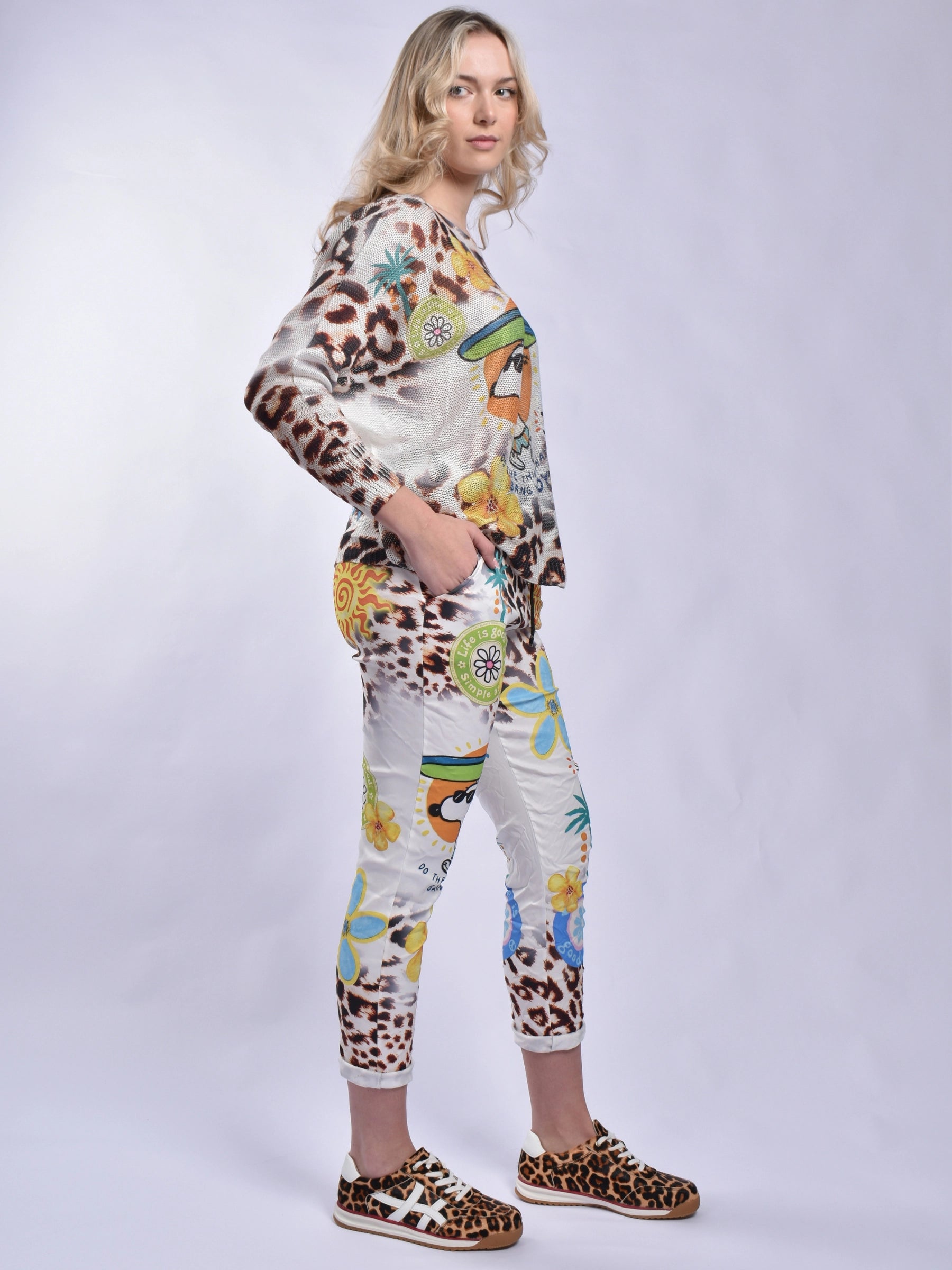 MADE IN ITALY WHITE BROWN PARROT PANTS