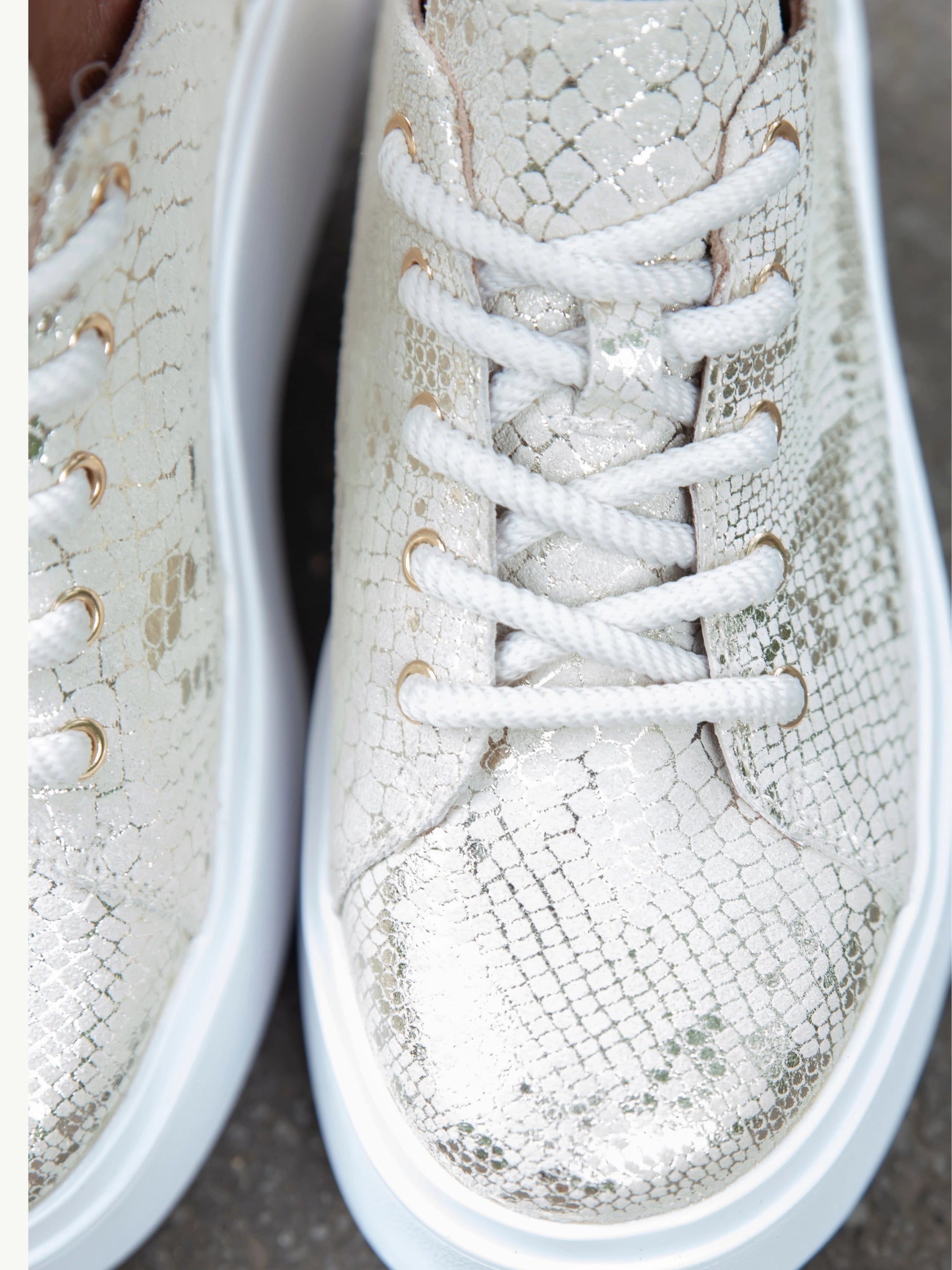 JULZ SILVER SNAKE BARI SNEAKER