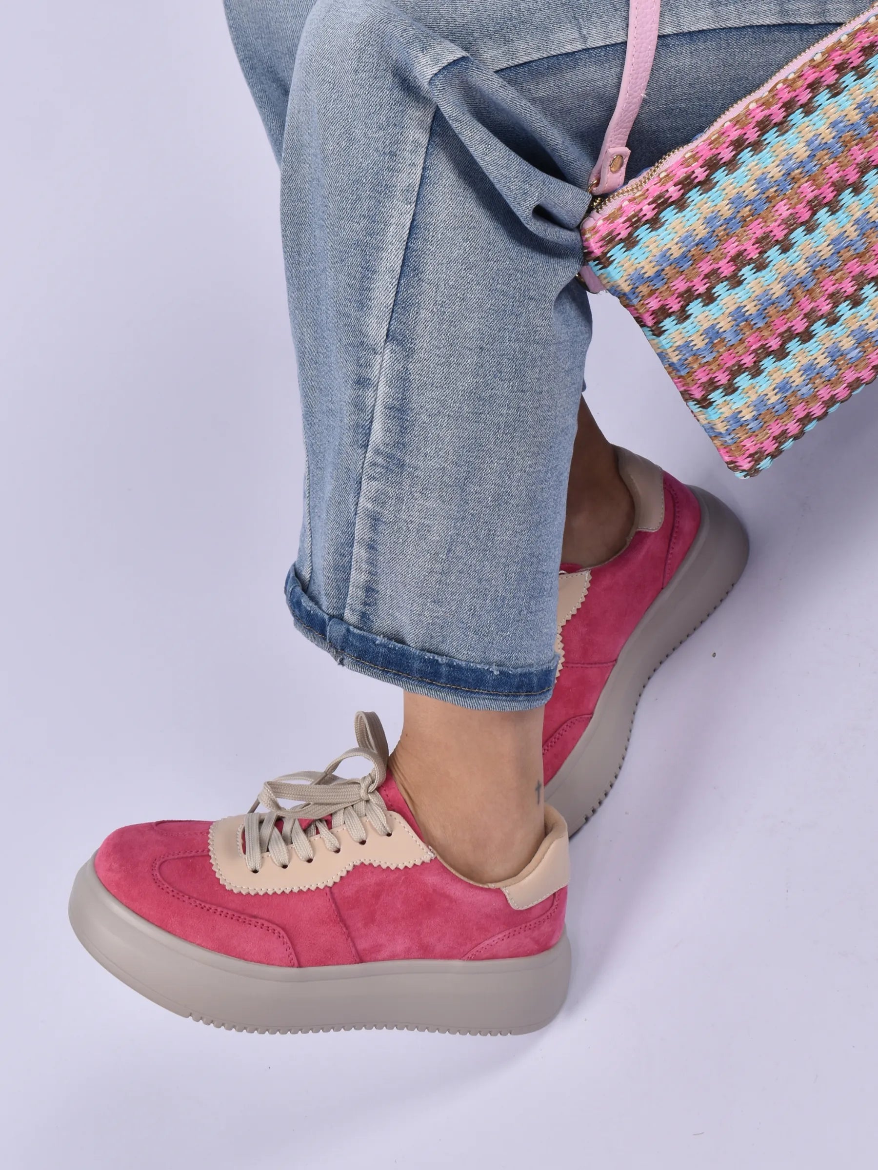 Julz Lyra Sneaker