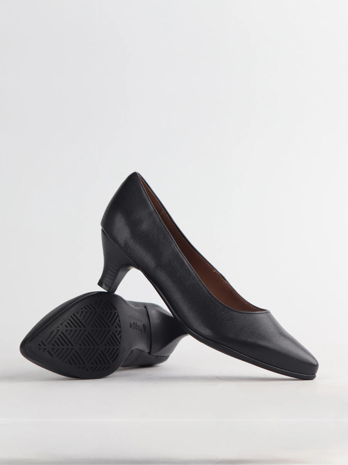 Froggie Kitten Heel Court Shoe
