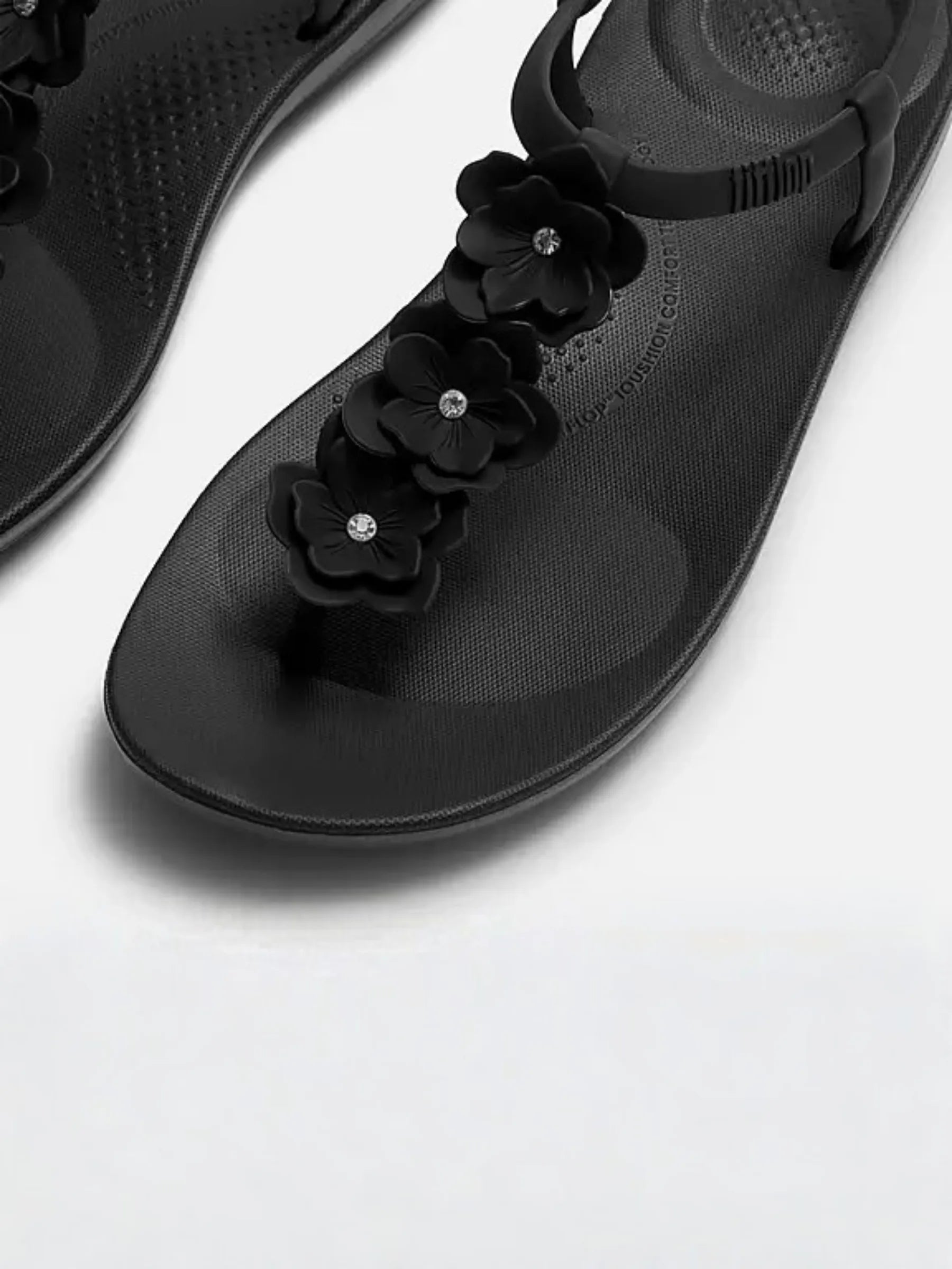 FIT FLOP IQUSHION SPLASH FLOWER T-BAR SANDAL