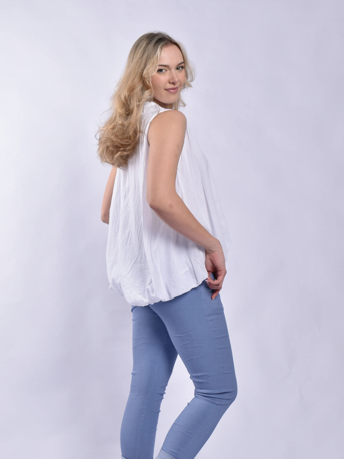 Made In Italy Sleeveless Blouse