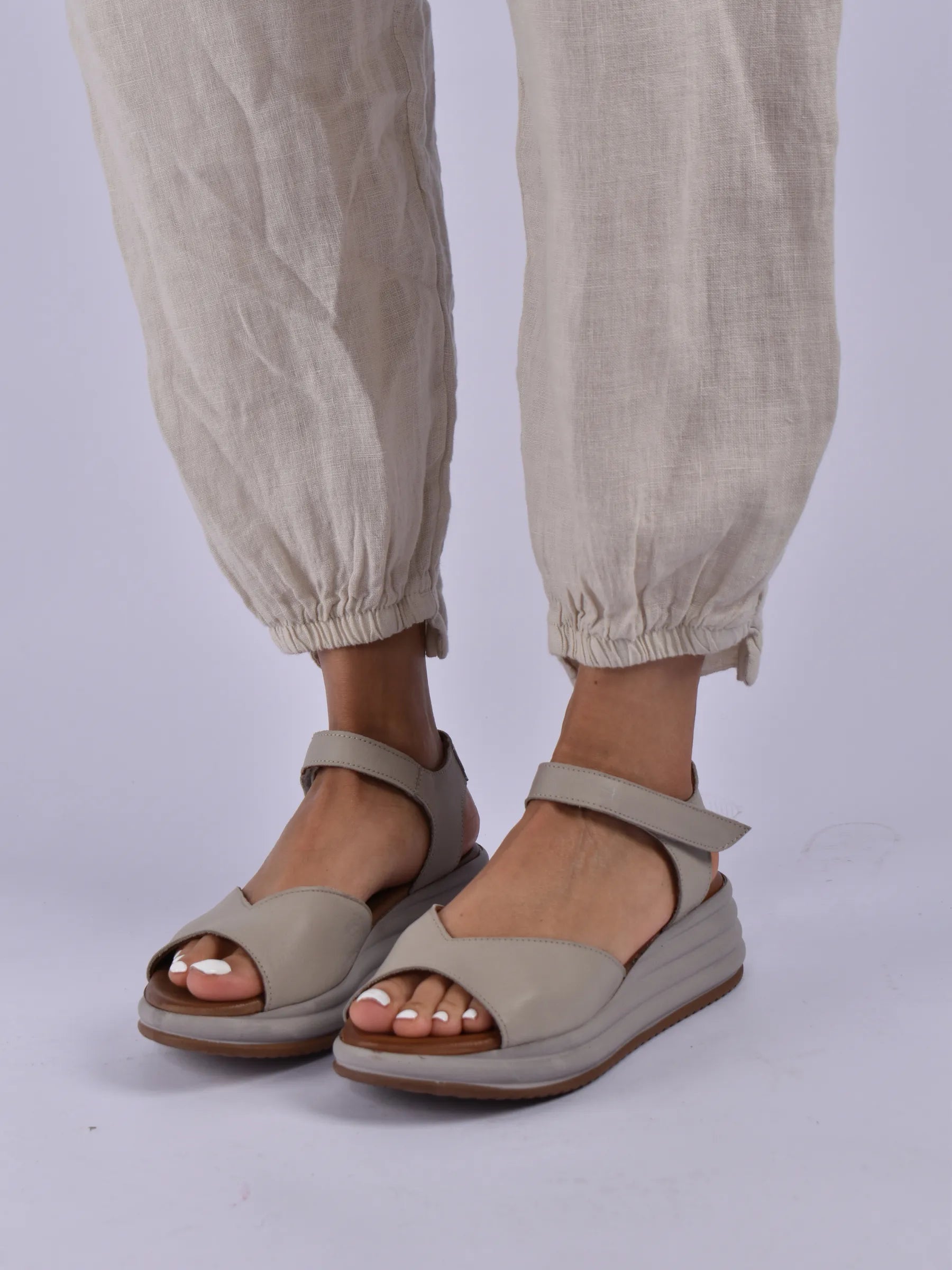 Bueno Leather Sandal