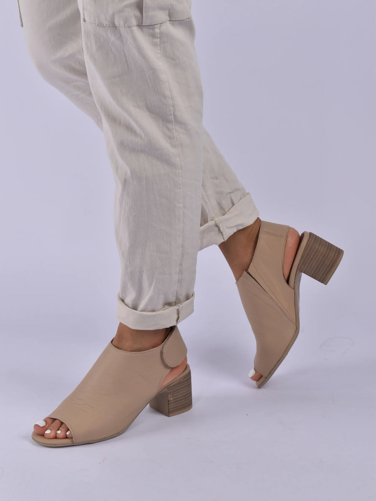Bueno H-Heel Sandal