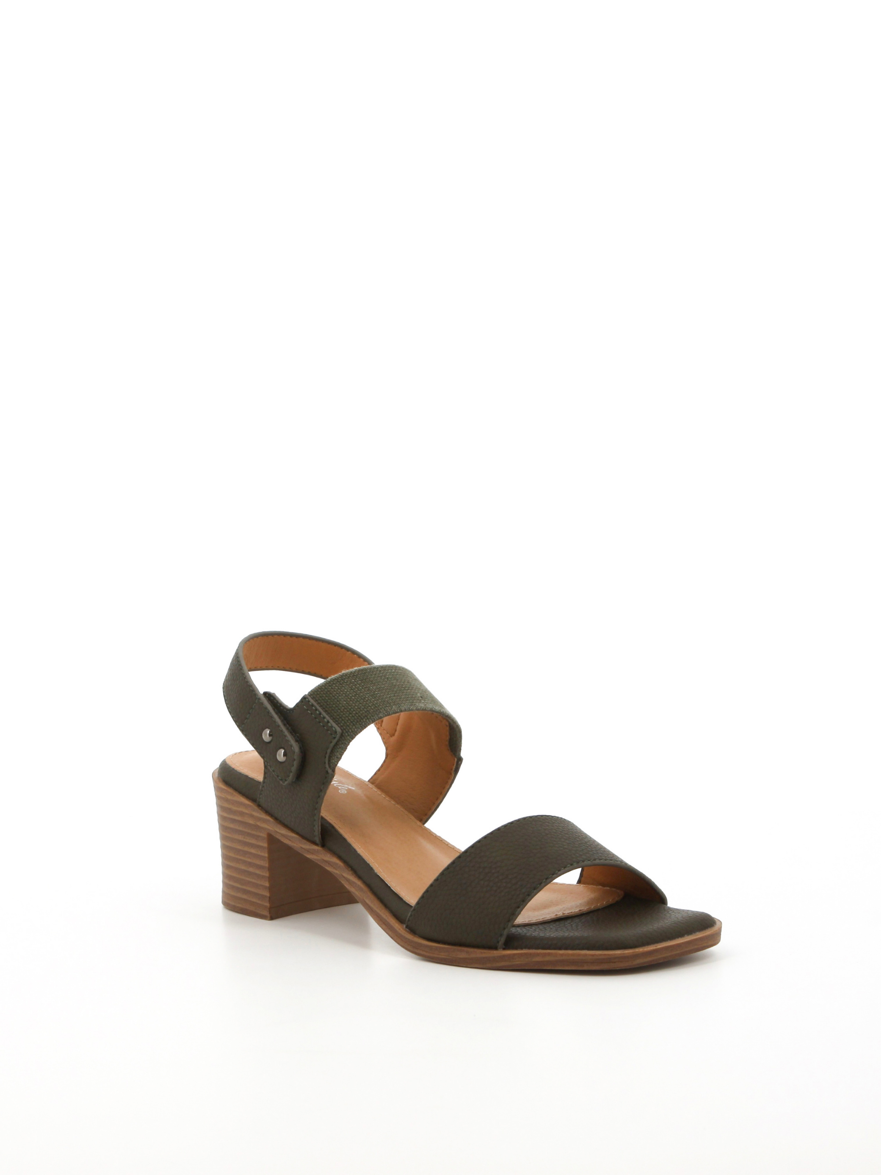 Soft Style Abrianna Sandal