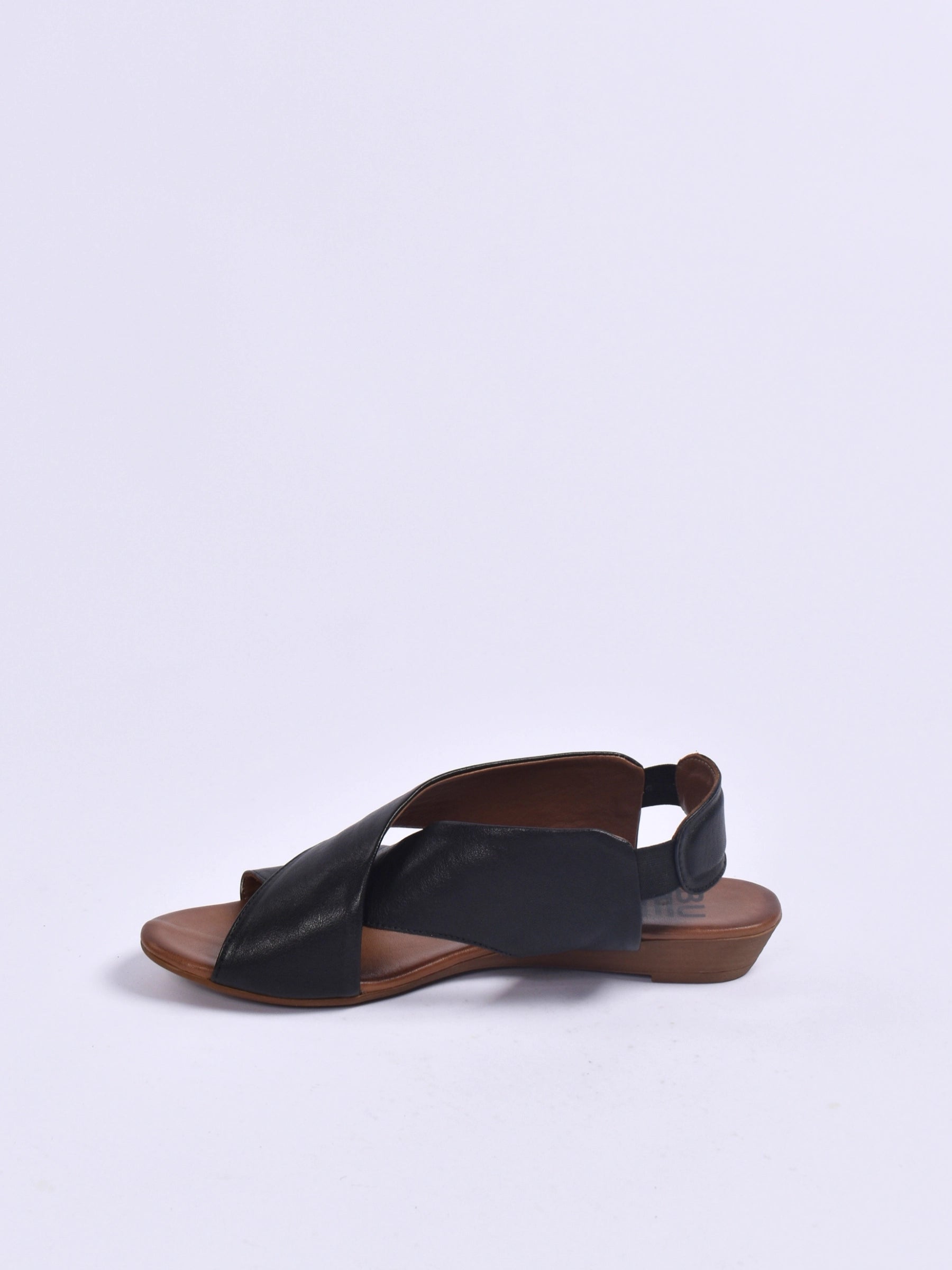 BUENO FLAT CROSS OVER SANDAL