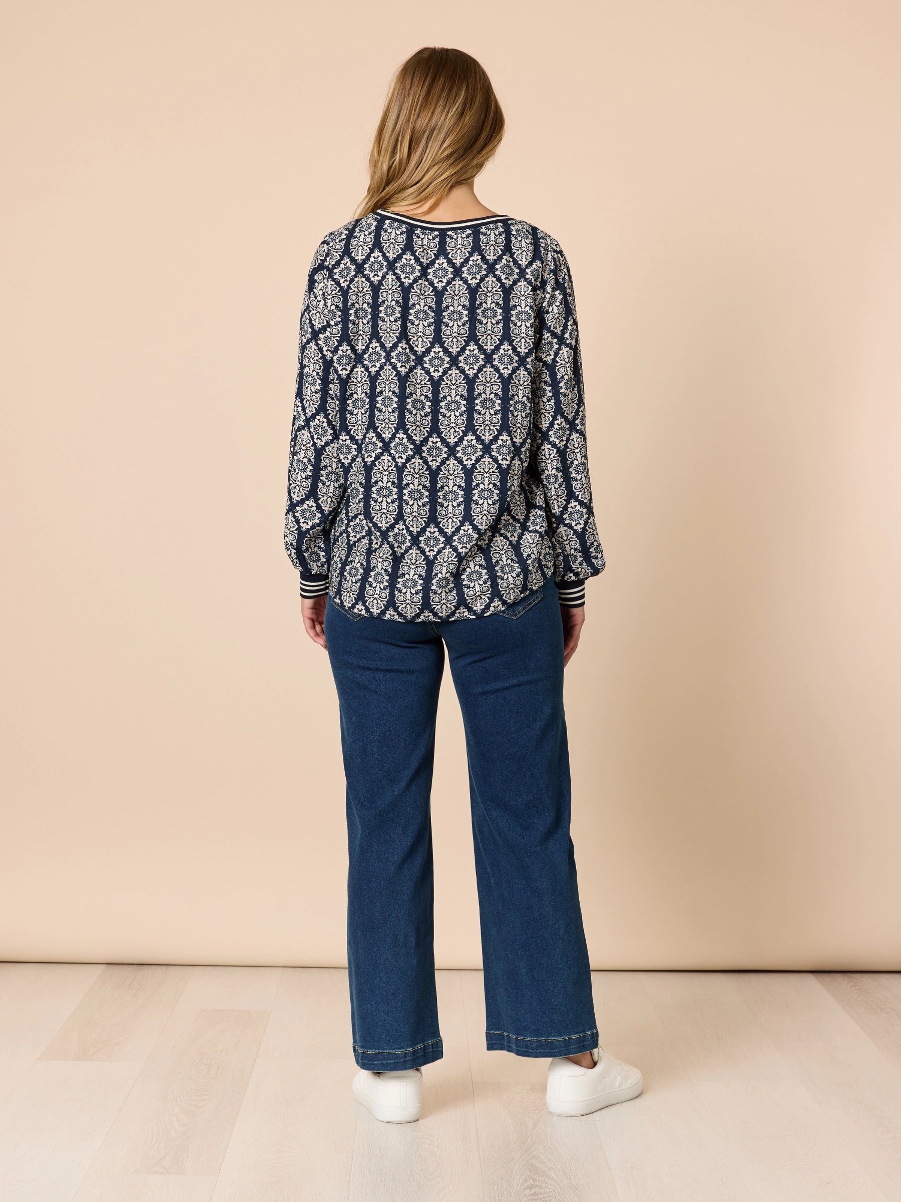 THREADZ NAVY WHITE LOLA TOP