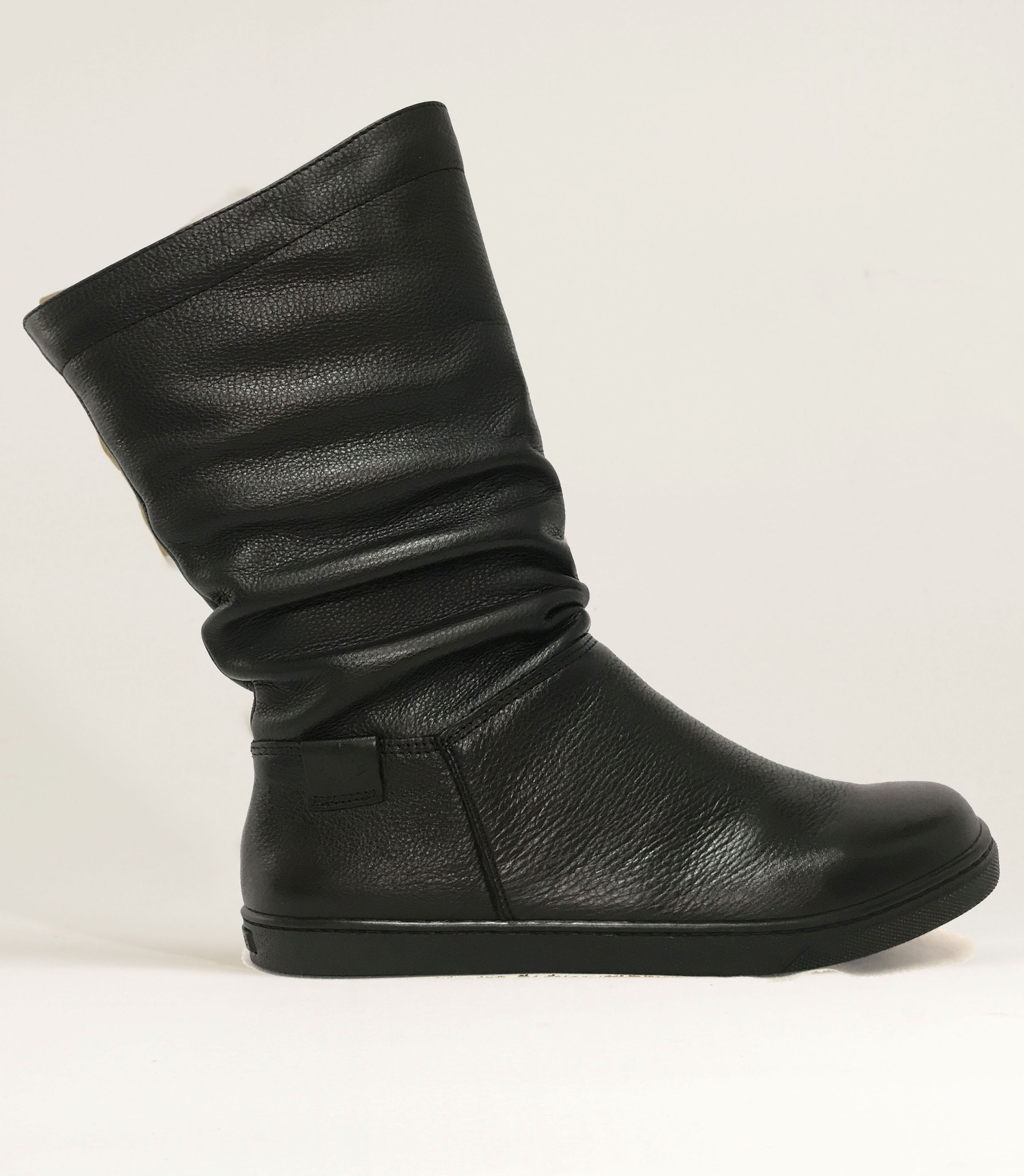 flat ruched boots