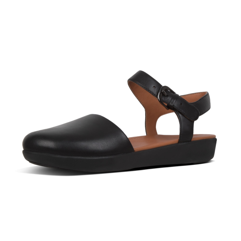 black closed toe slides
