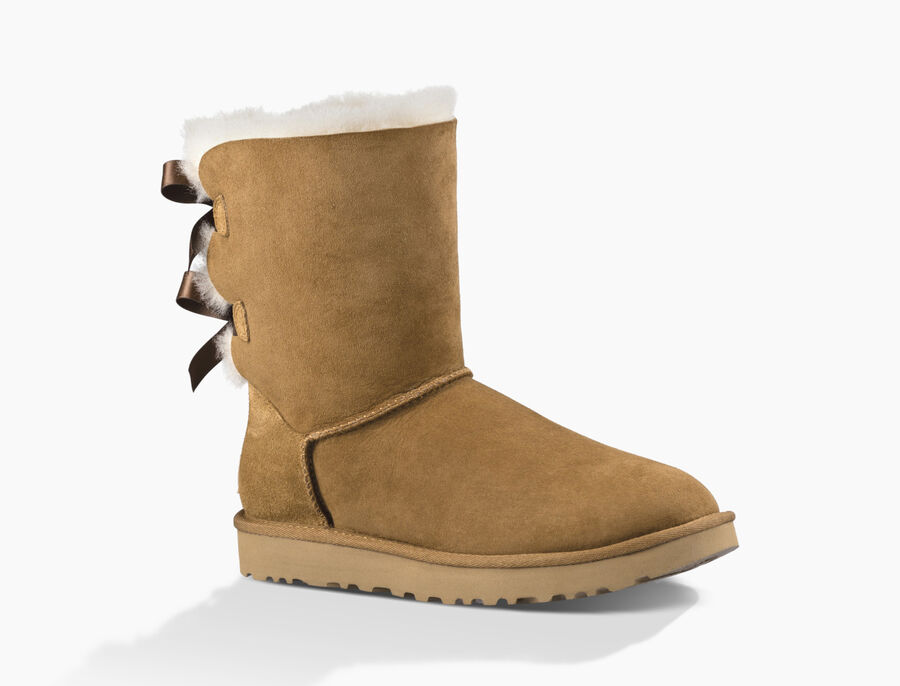 beige bow uggs