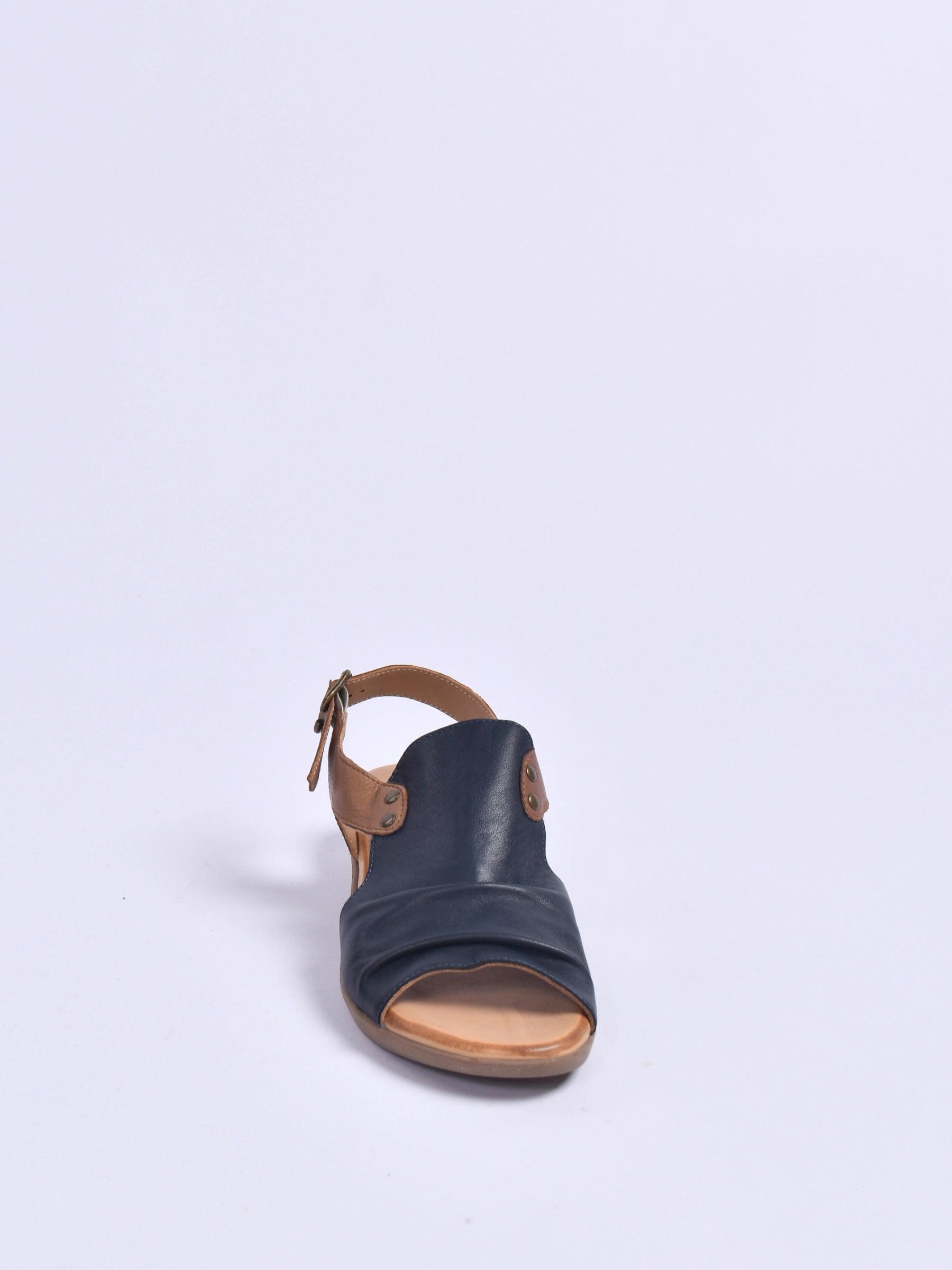 BUENO RED TAN LOW WEDGE