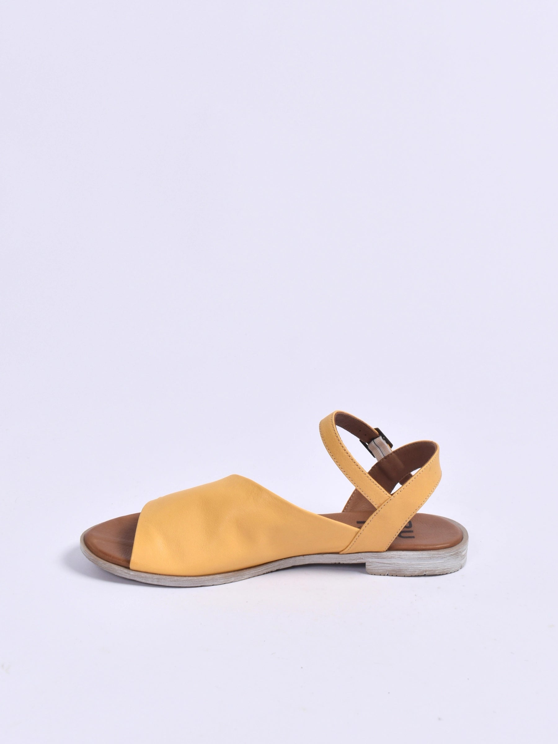 BUENO BLACK LOW HEEL SANDAL