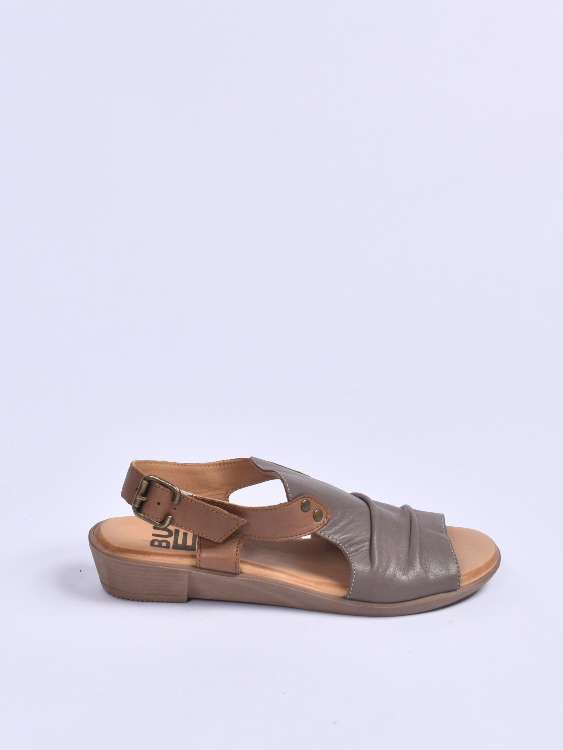 BUENO RED TAN LOW WEDGE
