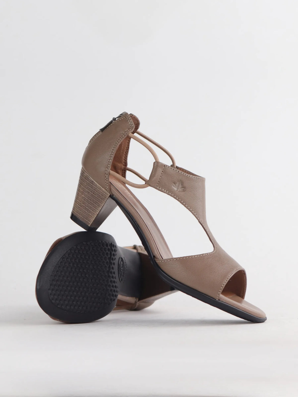 Froggie Wider Fit T-Bar Heel