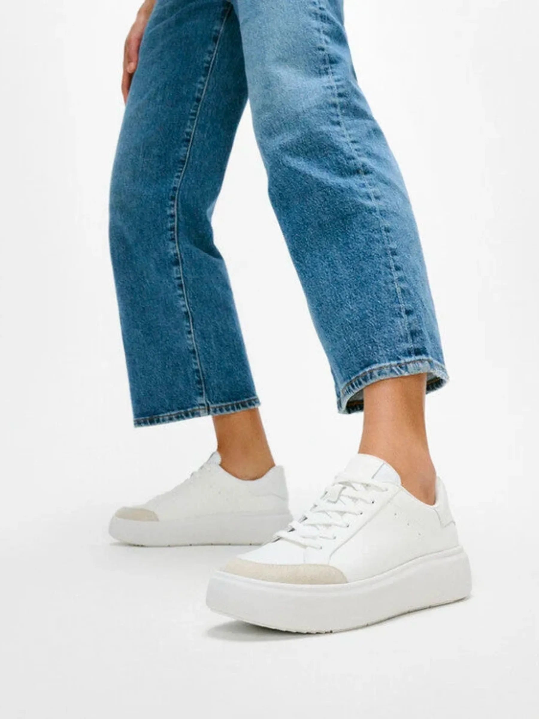 FITFLOP RTG WHITE SUEDE LEATHER SNEAKER