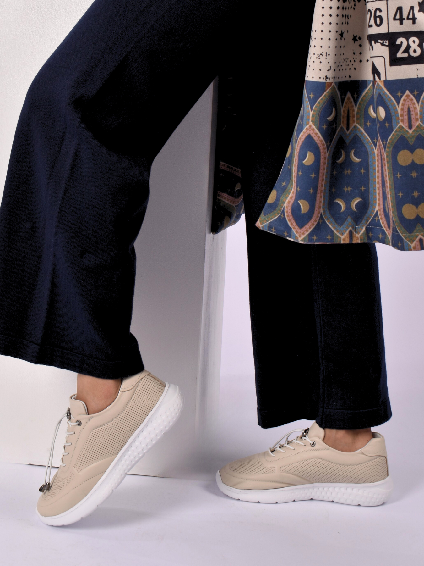 JOLIE BEIGE SNEAKER