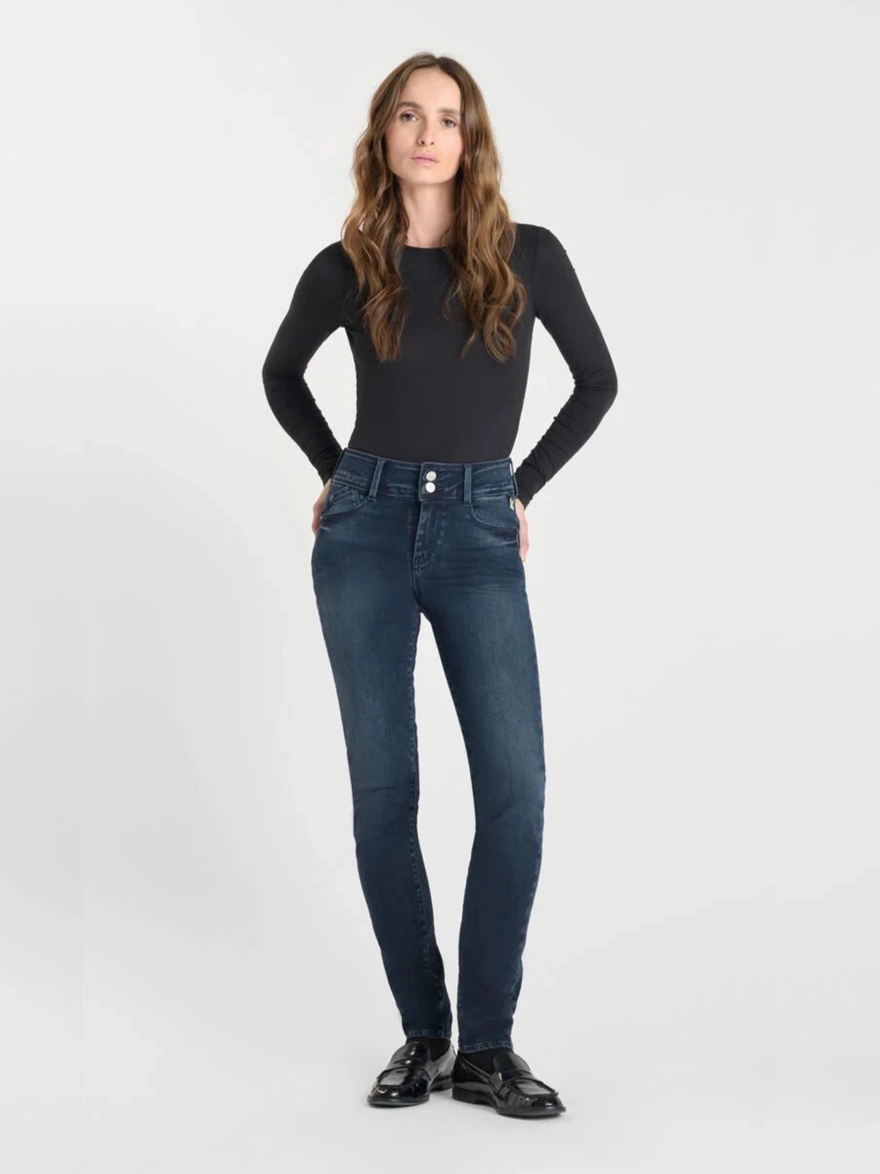 LE TEMPS BLUE BLACK JEAN