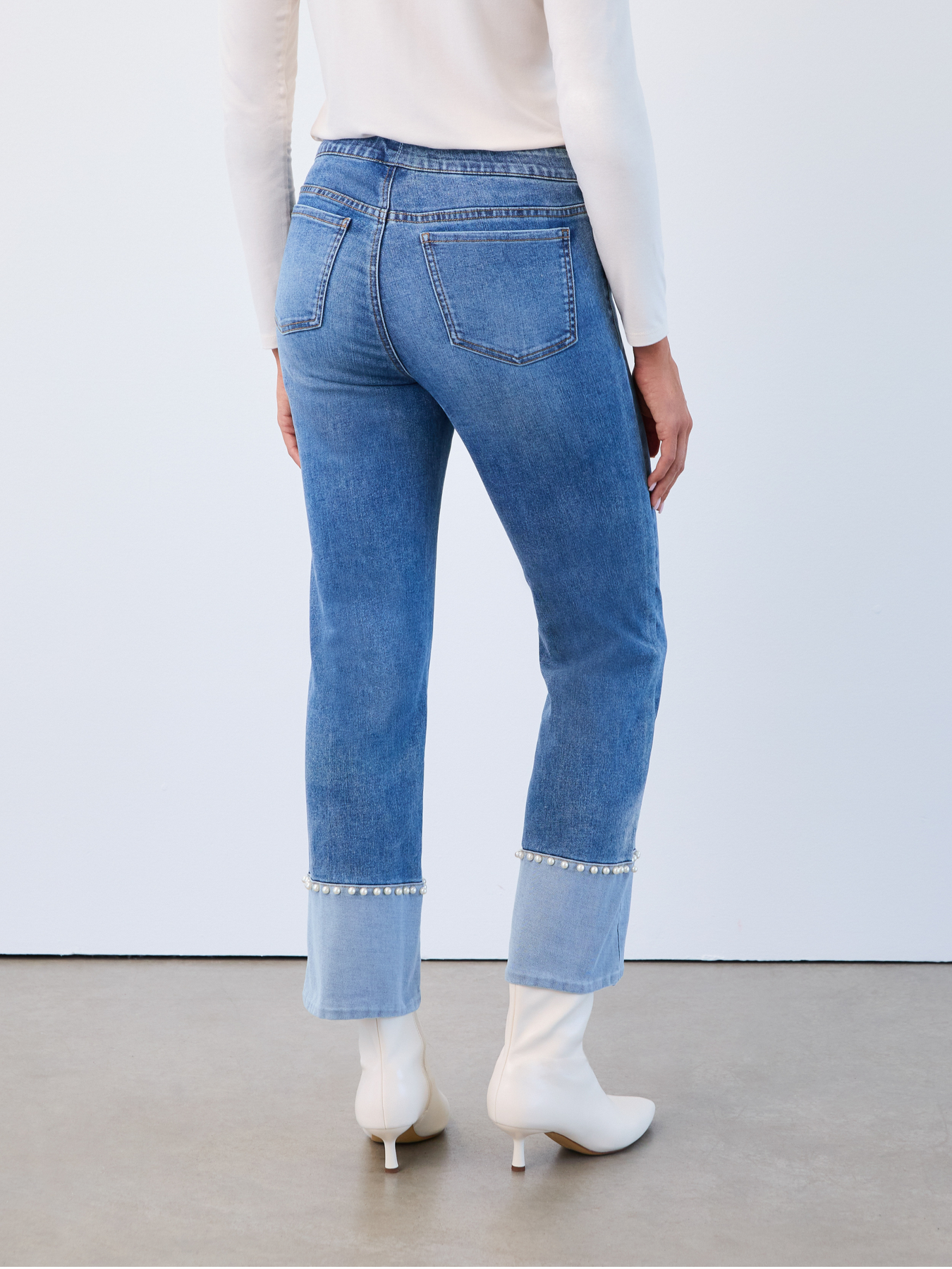 FDJ MEDIUM WASH ANKLE JEAN