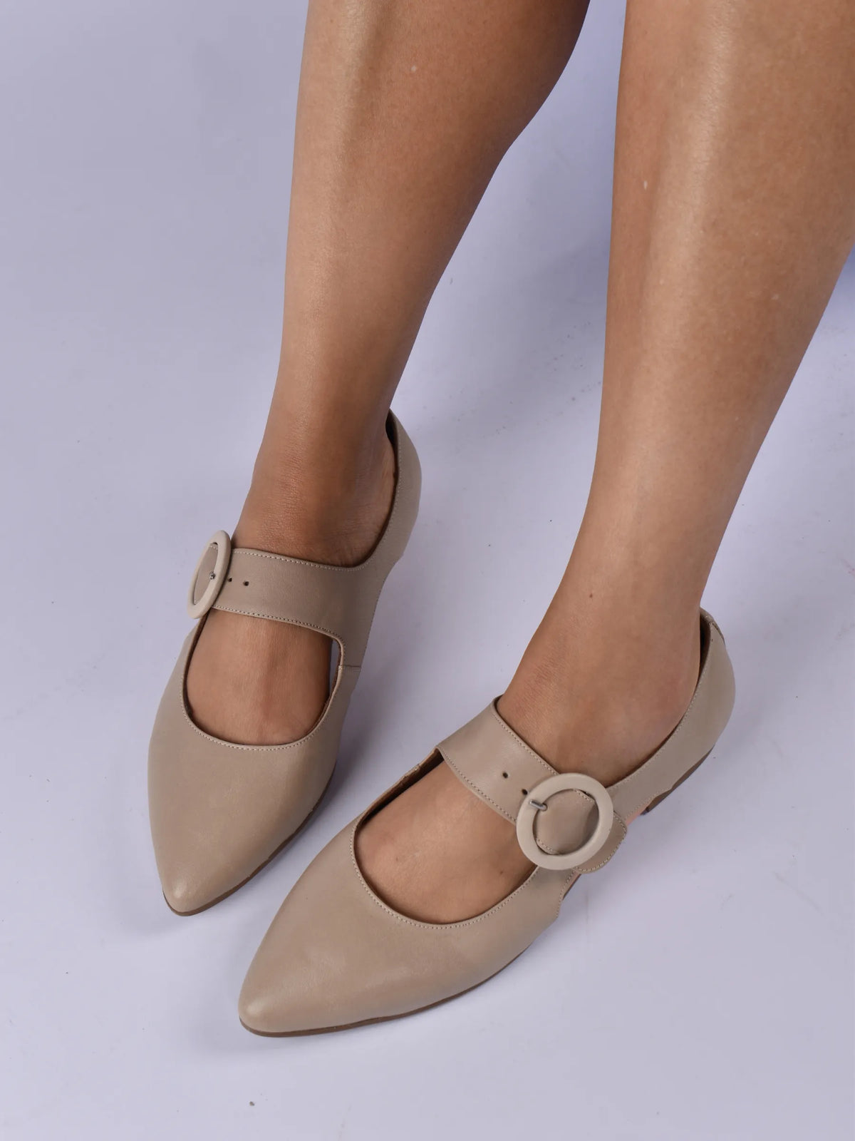 Bueno Cut Out Pump