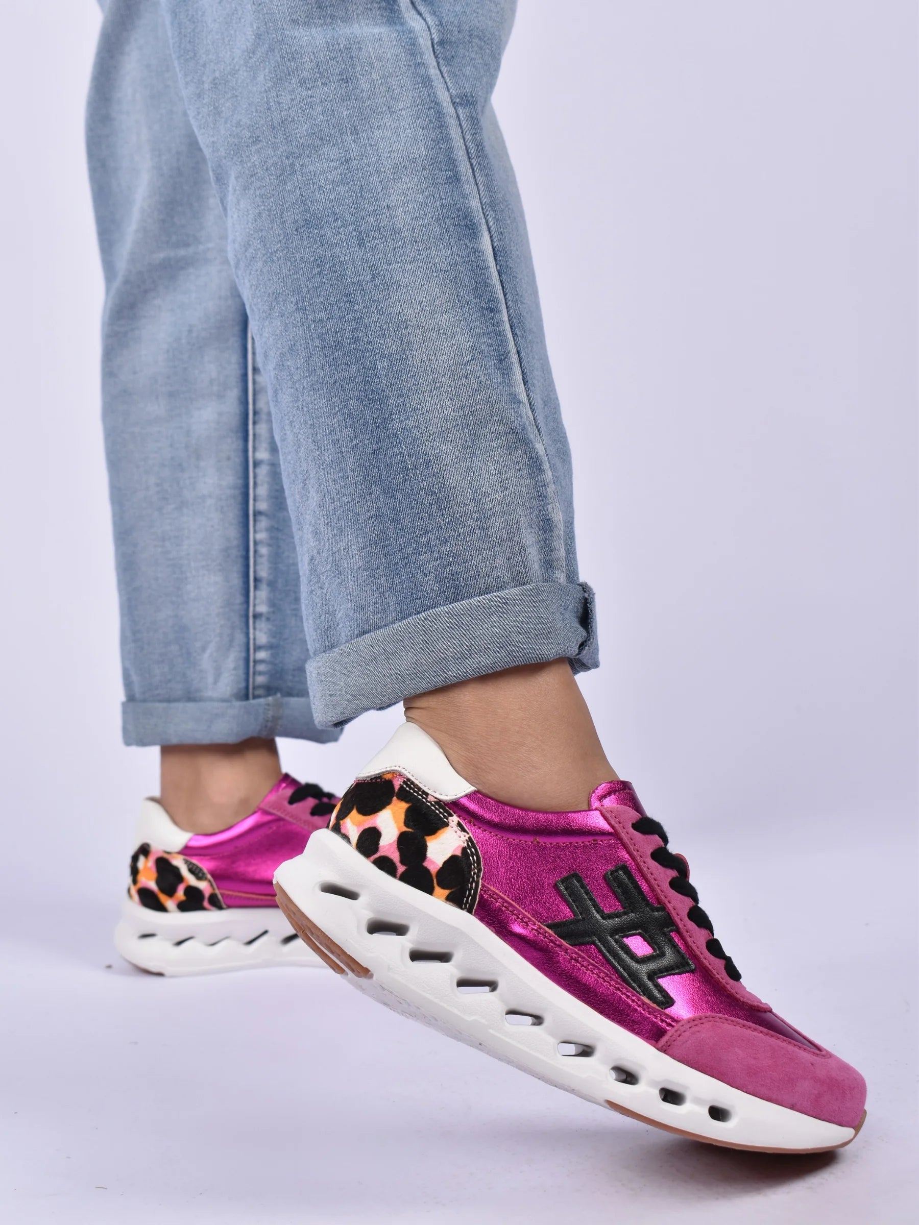 Julz Lumi Aero Sneaker