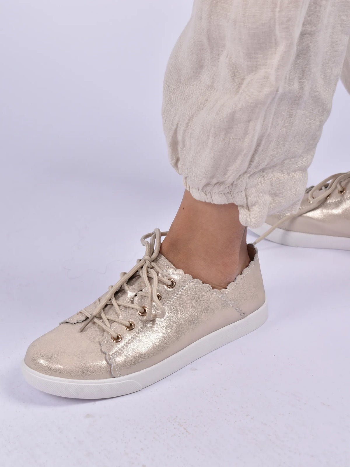 Julz Chloe Sneaker
