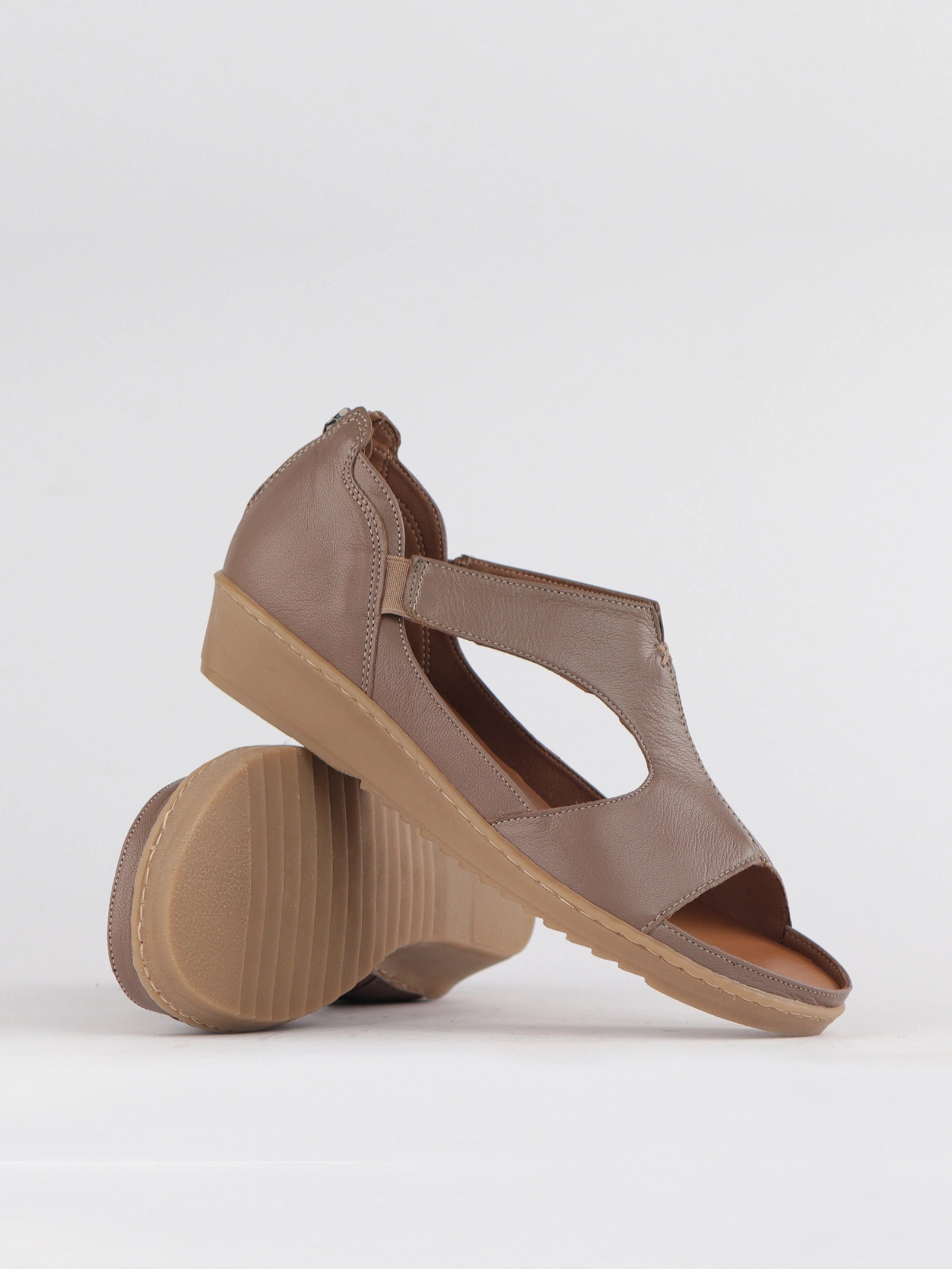 FROGGIE T-BAR ZIP UP SANDAL