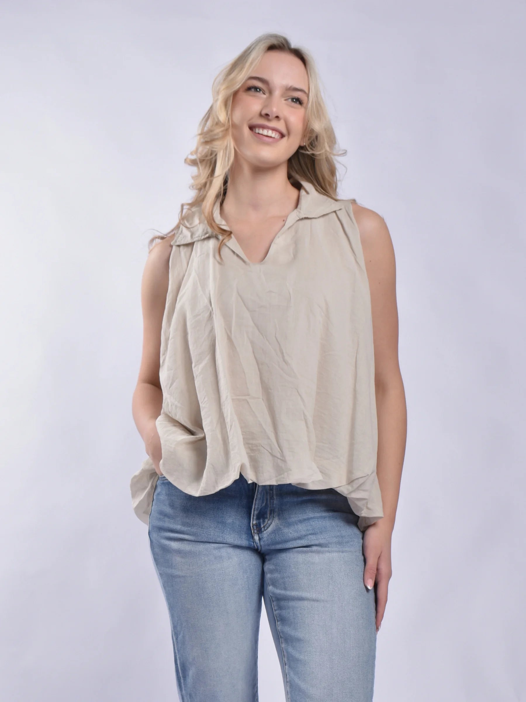 Made In Italy Sleeveless Blouse