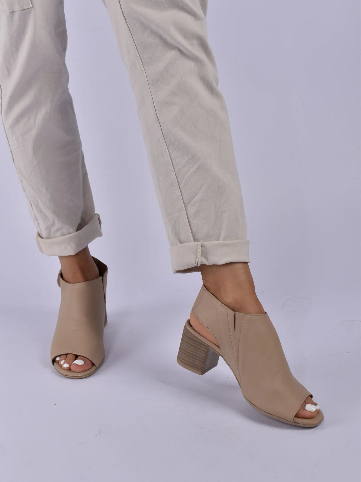 Bueno H-Heel Sandal