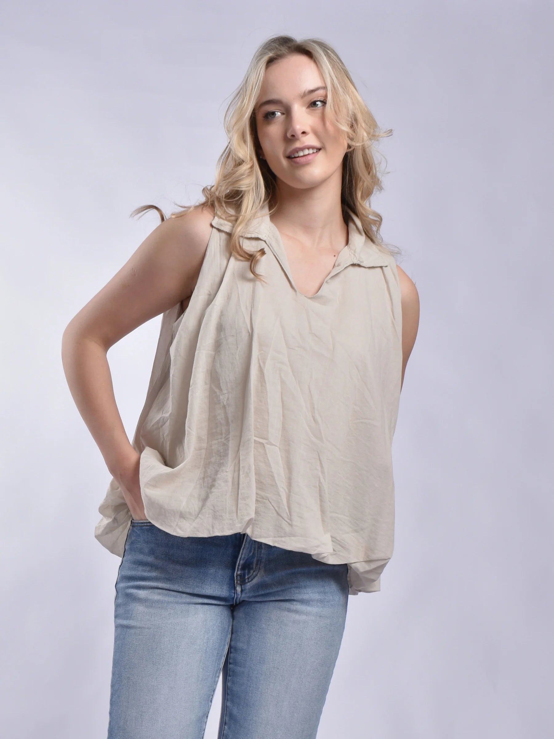 Made In Italy Sleeveless Blouse