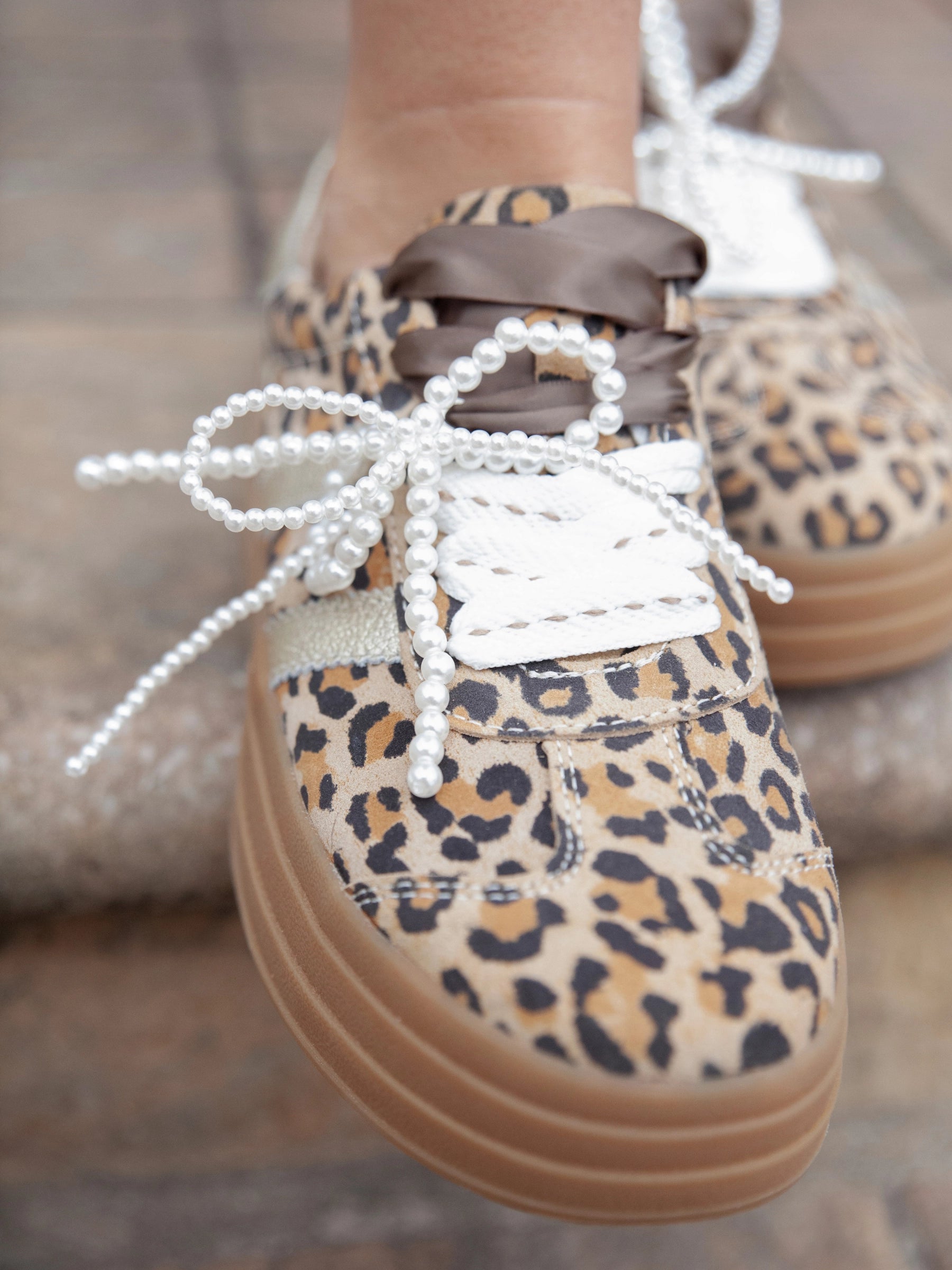 JULZ CHESNUT GOLD BREE SNEAKER