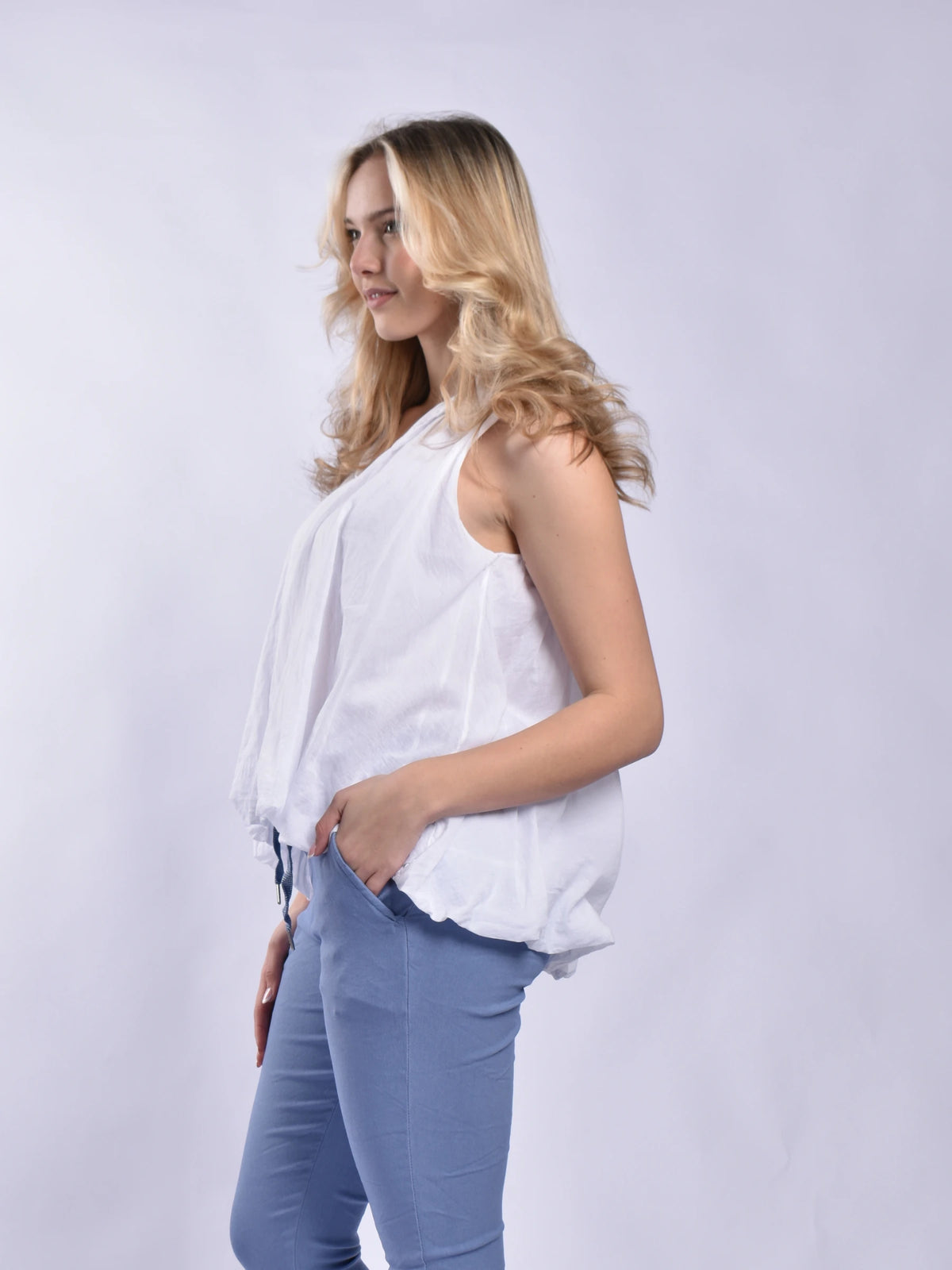 Made In Italy Sleeveless Blouse