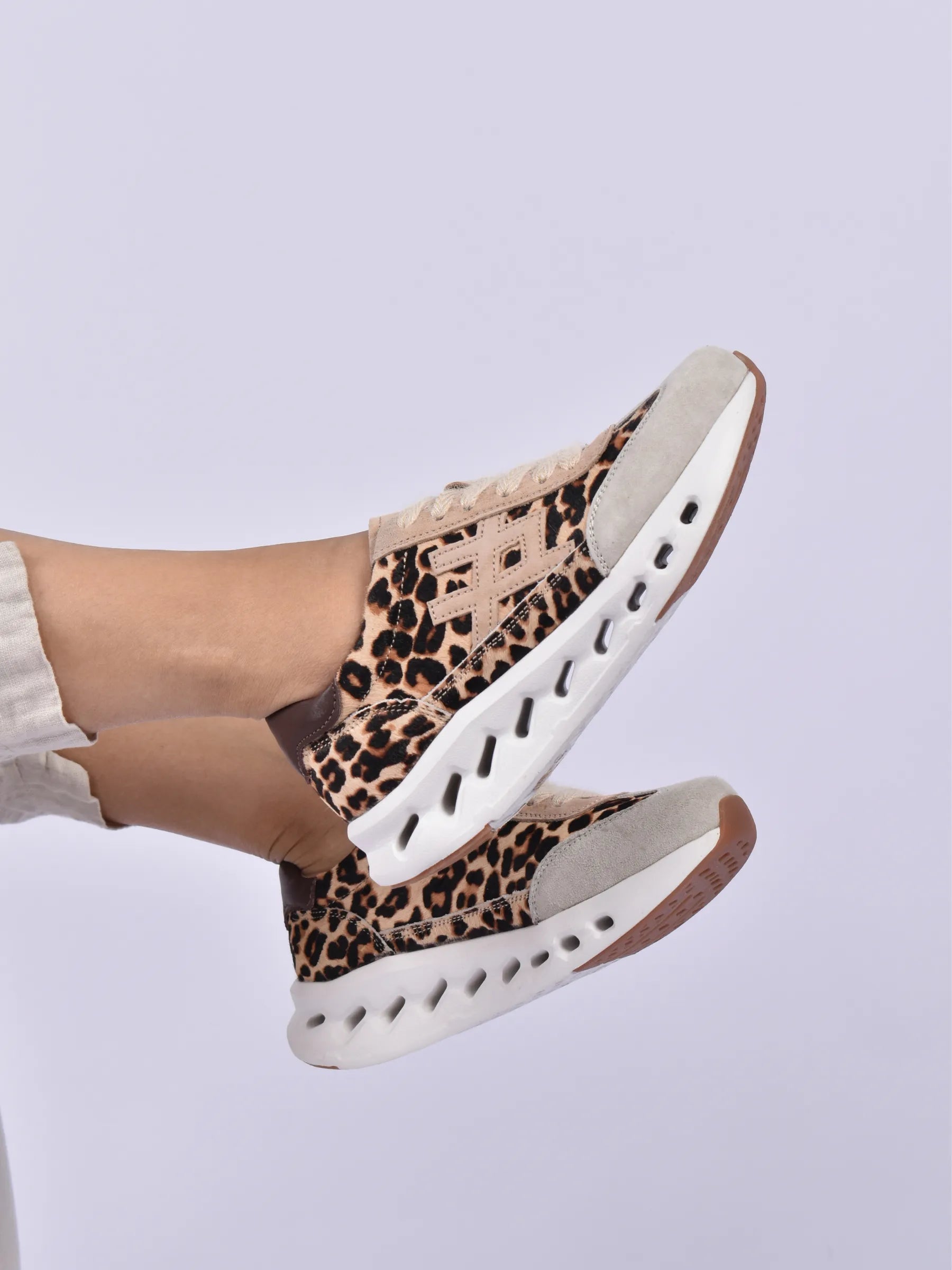 Julz Lumi Aero Sneaker