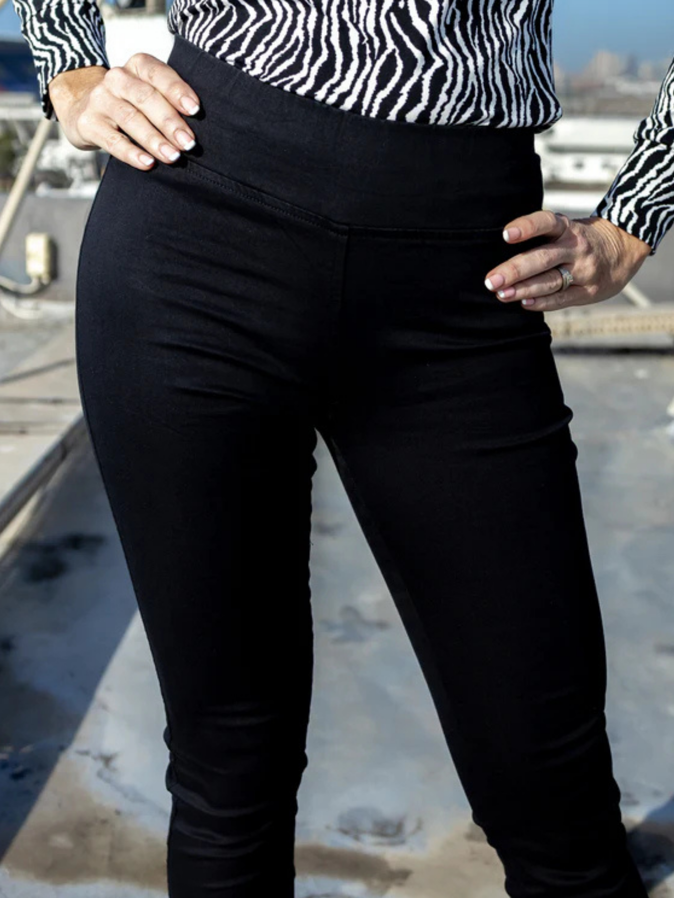 BARRINGTON BLACK KELLY JEGGINGS