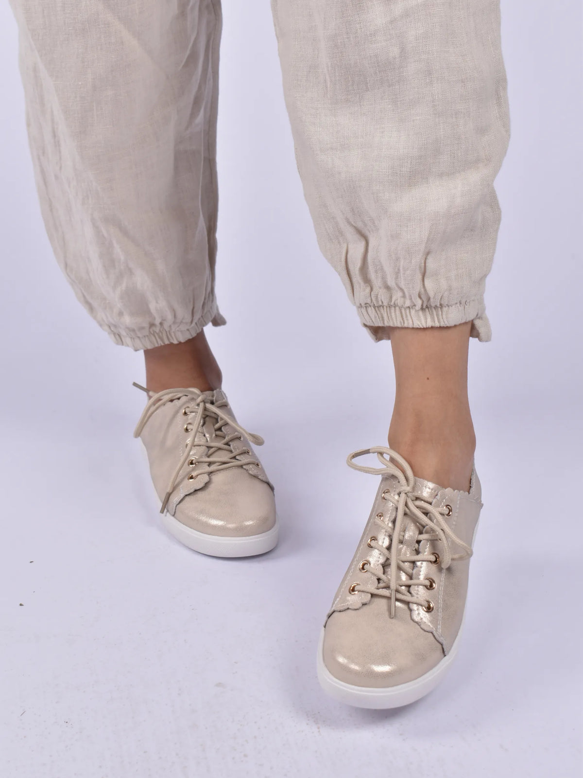 Julz Chloe Sneaker