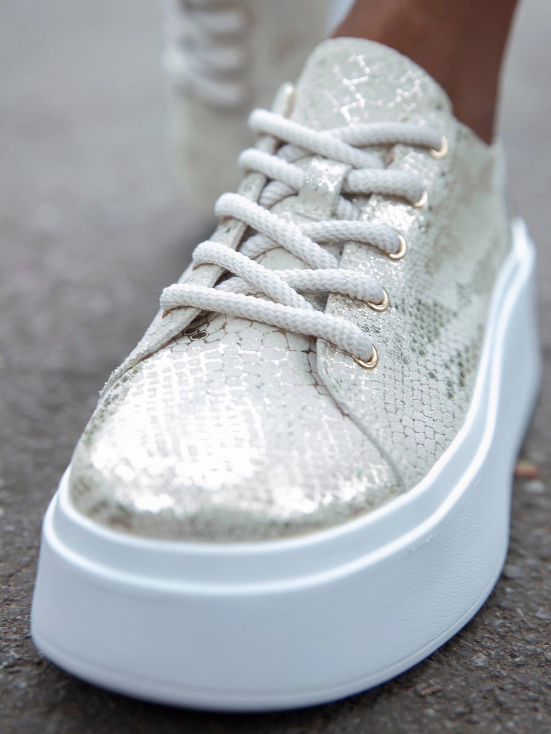 JULZ SILVER SNAKE BARI SNEAKER
