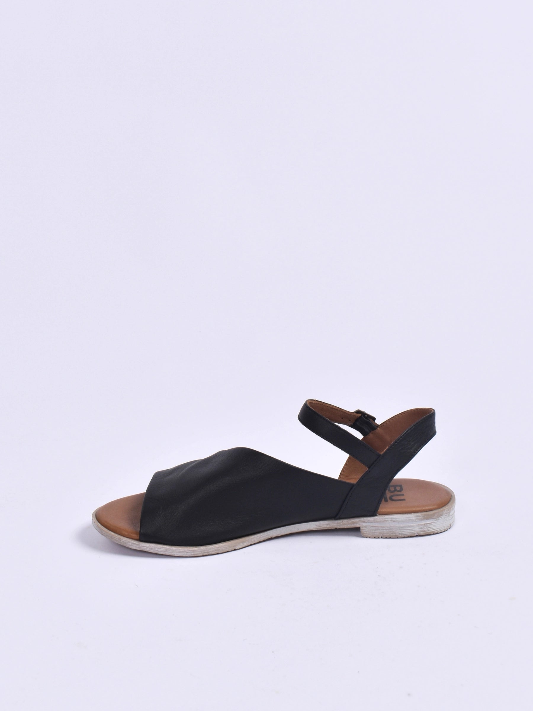 BUENO BLACK LOW HEEL SANDAL
