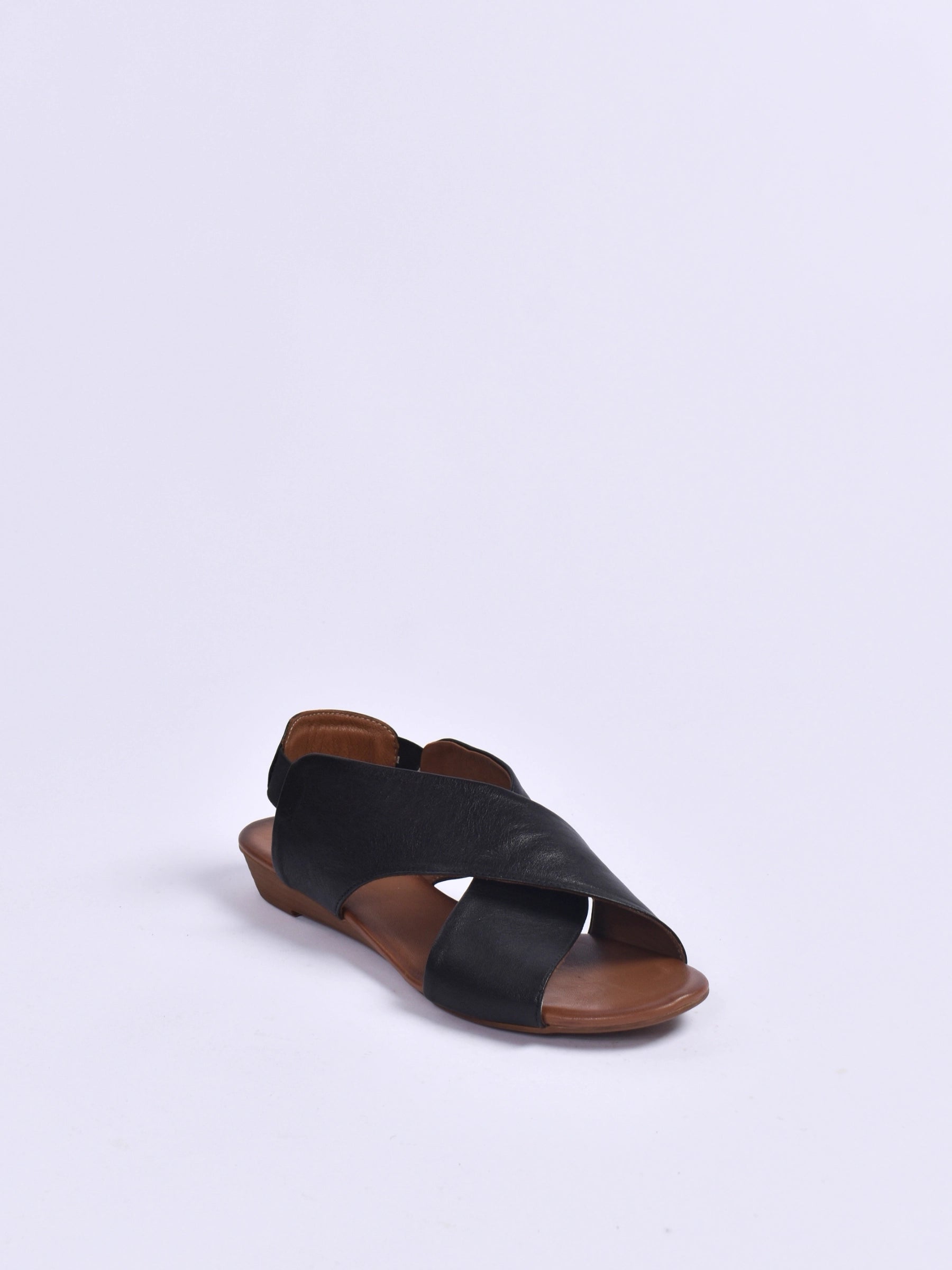 BUENO FLAT CROSS OVER SANDAL