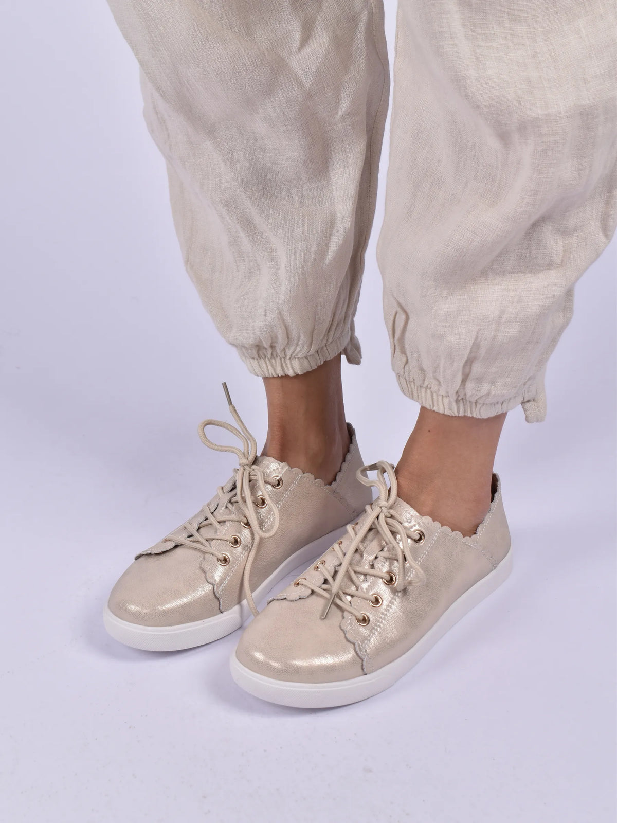 Julz Chloe Sneaker