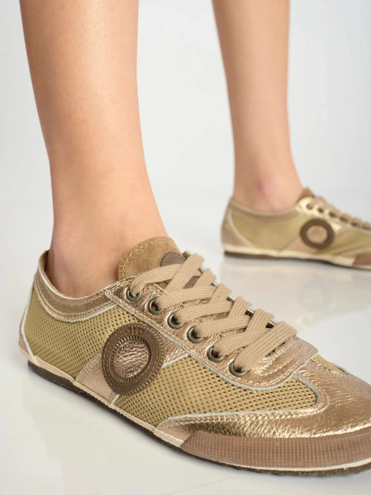 Aro Joaneta Sneaker