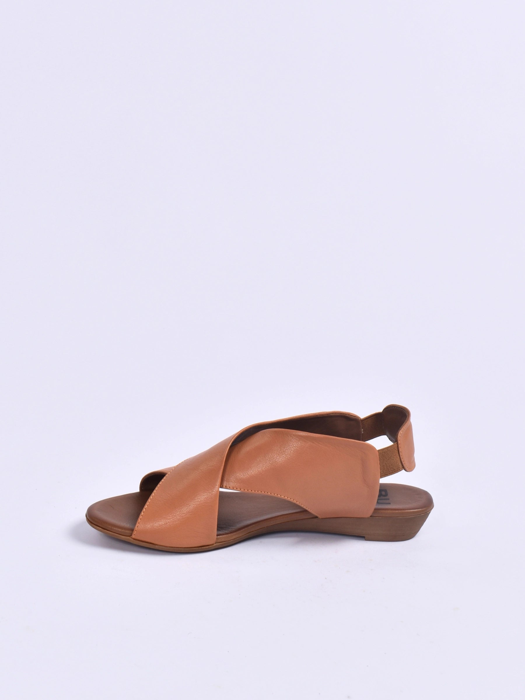 BUENO FLAT CROSS OVER SANDAL