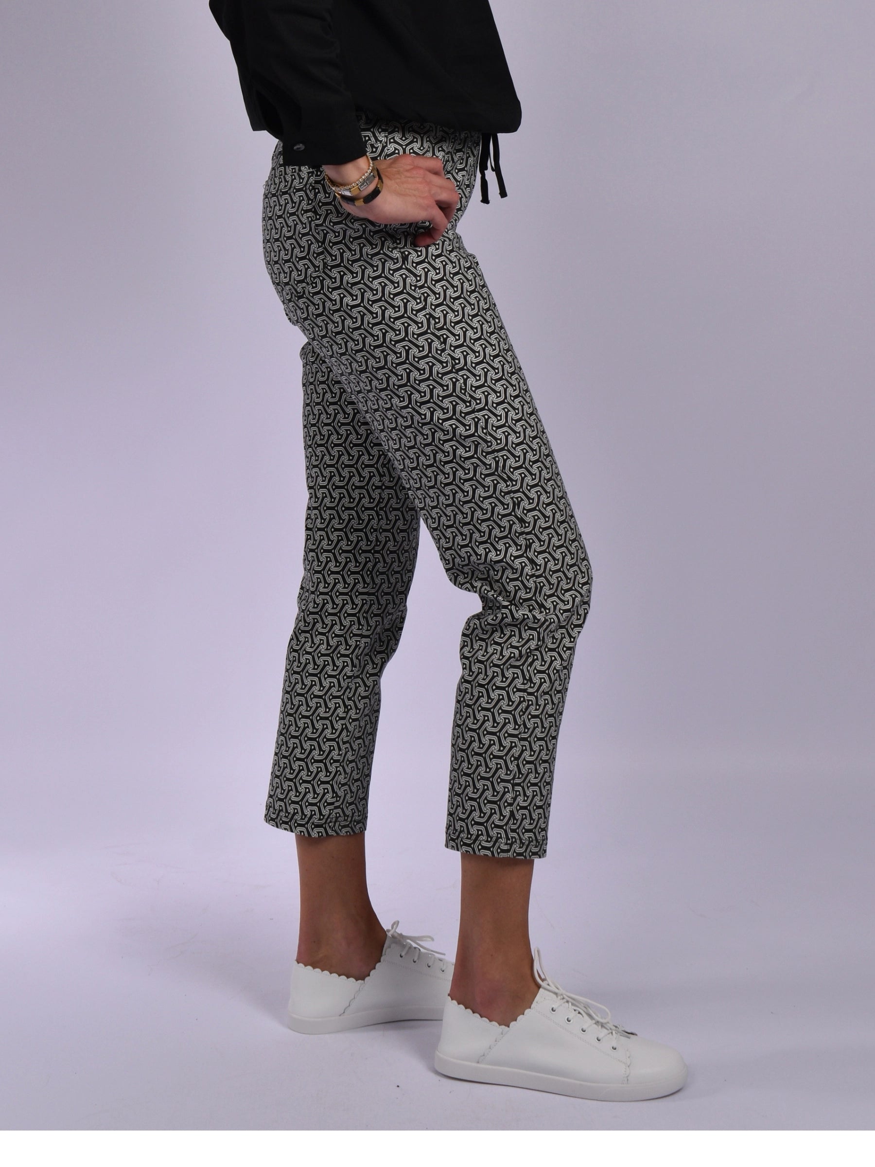 JOLIE BLACK BEIGE JEANET PANTS