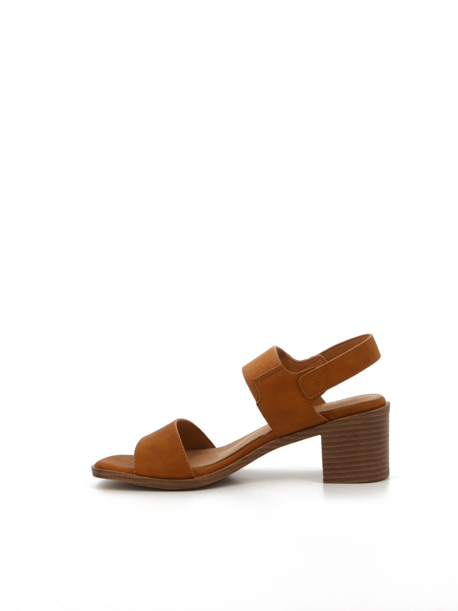 Soft Style Abrianna Sandal