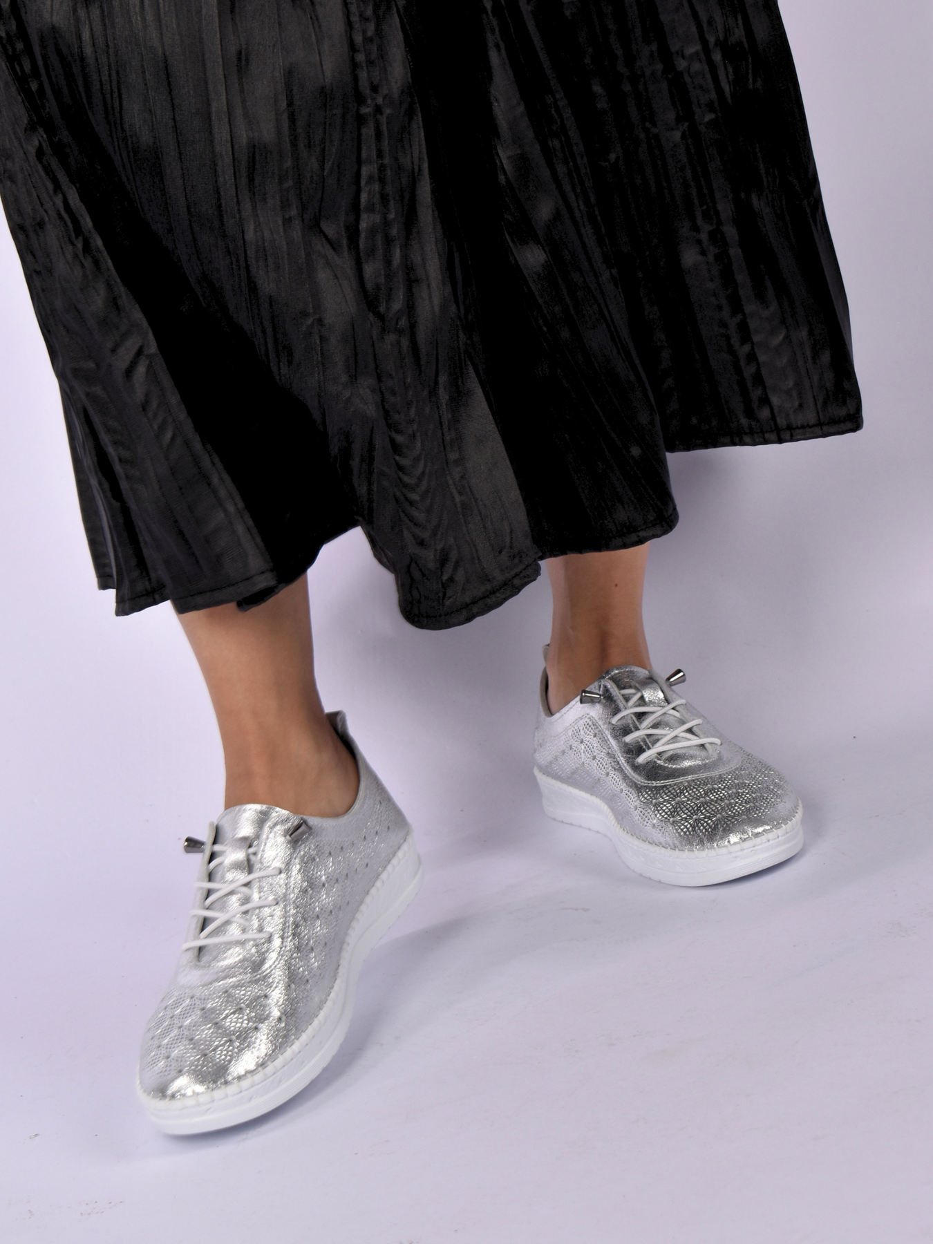 JOLIE GOLD LEATHER SNEAKER