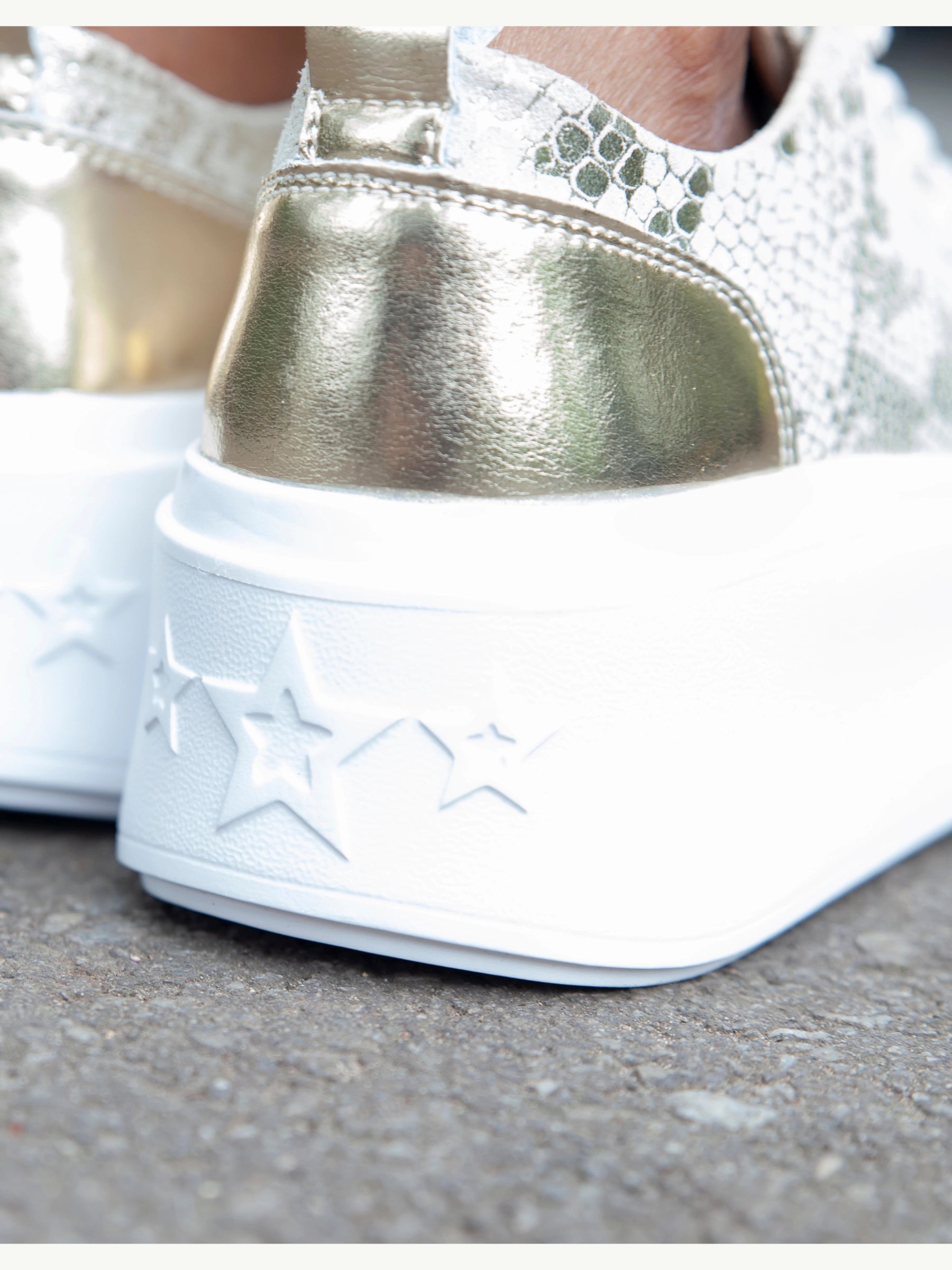 JULZ SILVER SNAKE BARI SNEAKER