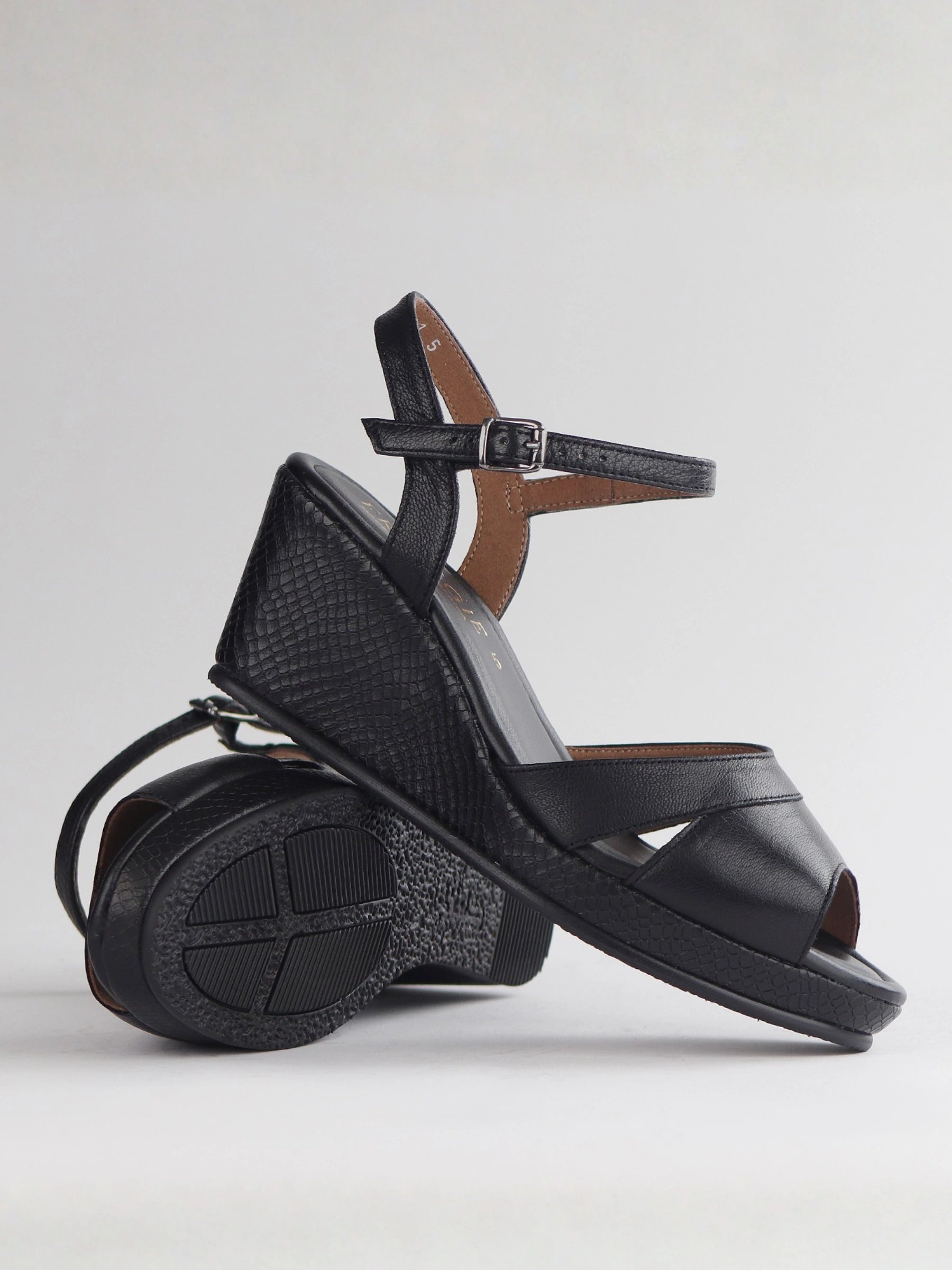 FROGGIE SLIN BACK PEEP TOE WEDGE